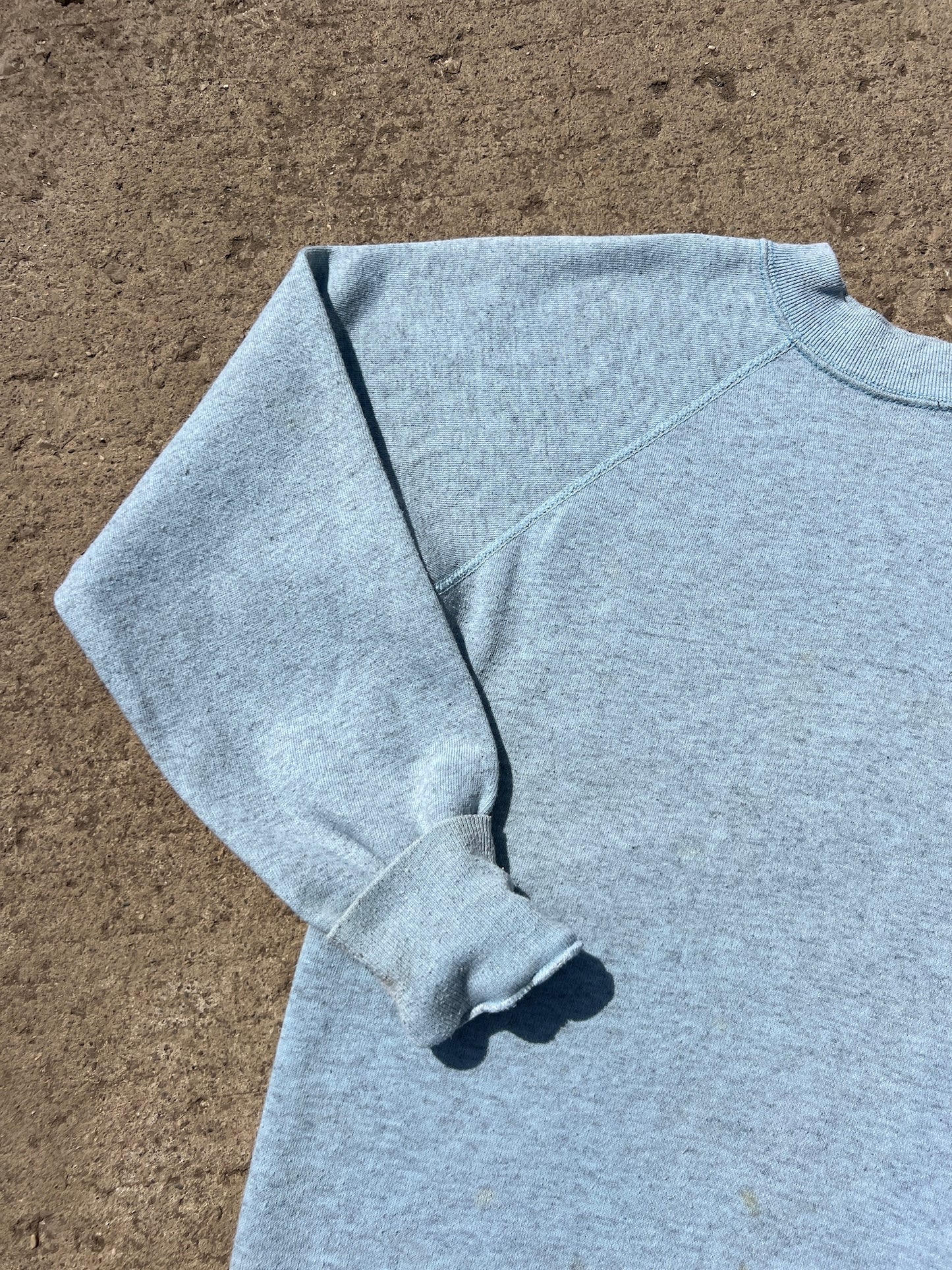 Vintage 1970s Pannill Blue Fleece Lined Raglan Sweatshirt | Medium