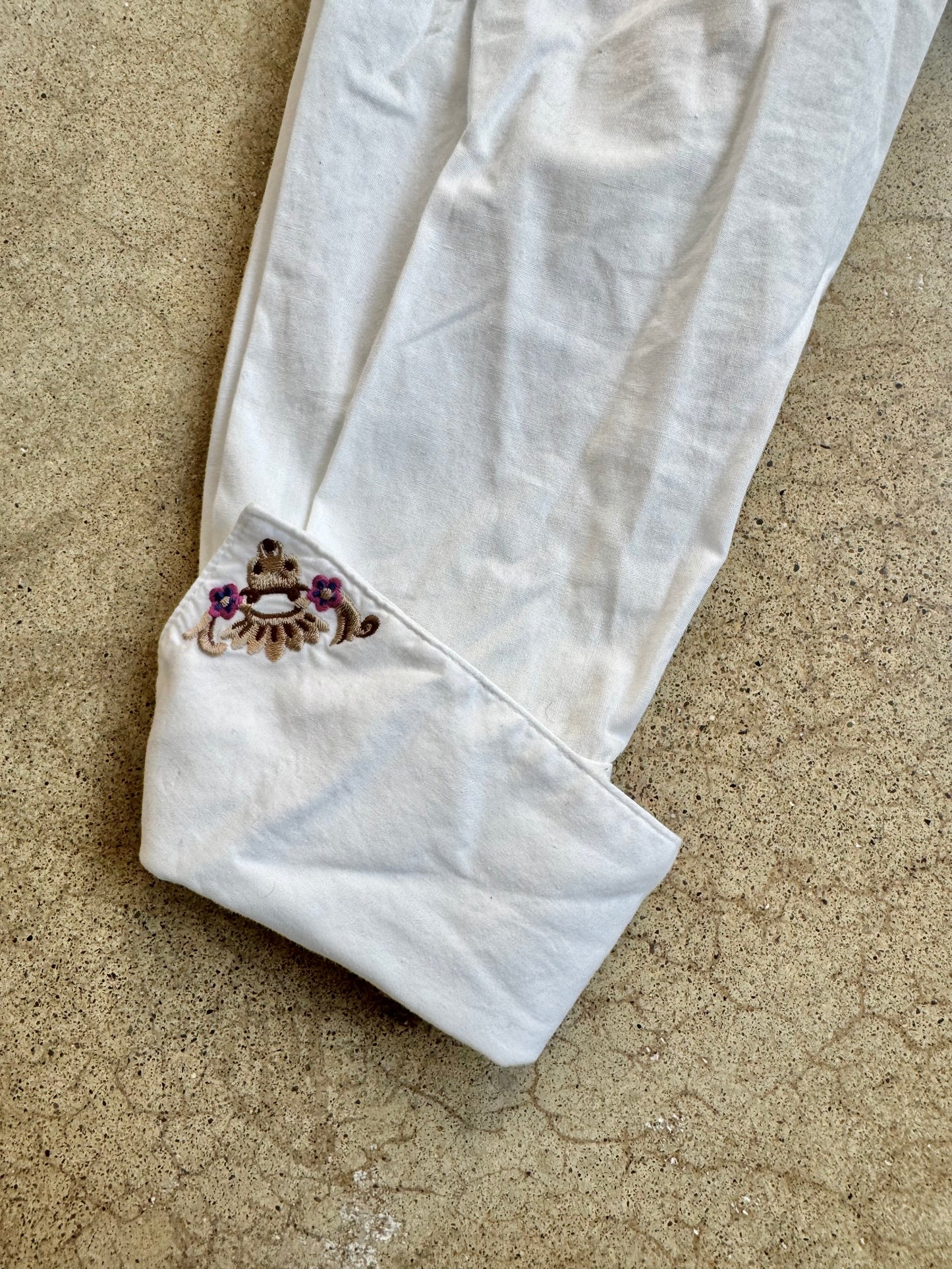 Vintage 1990s Bryn Connelly White Floral Embroidered Cotton Blouse | Medium