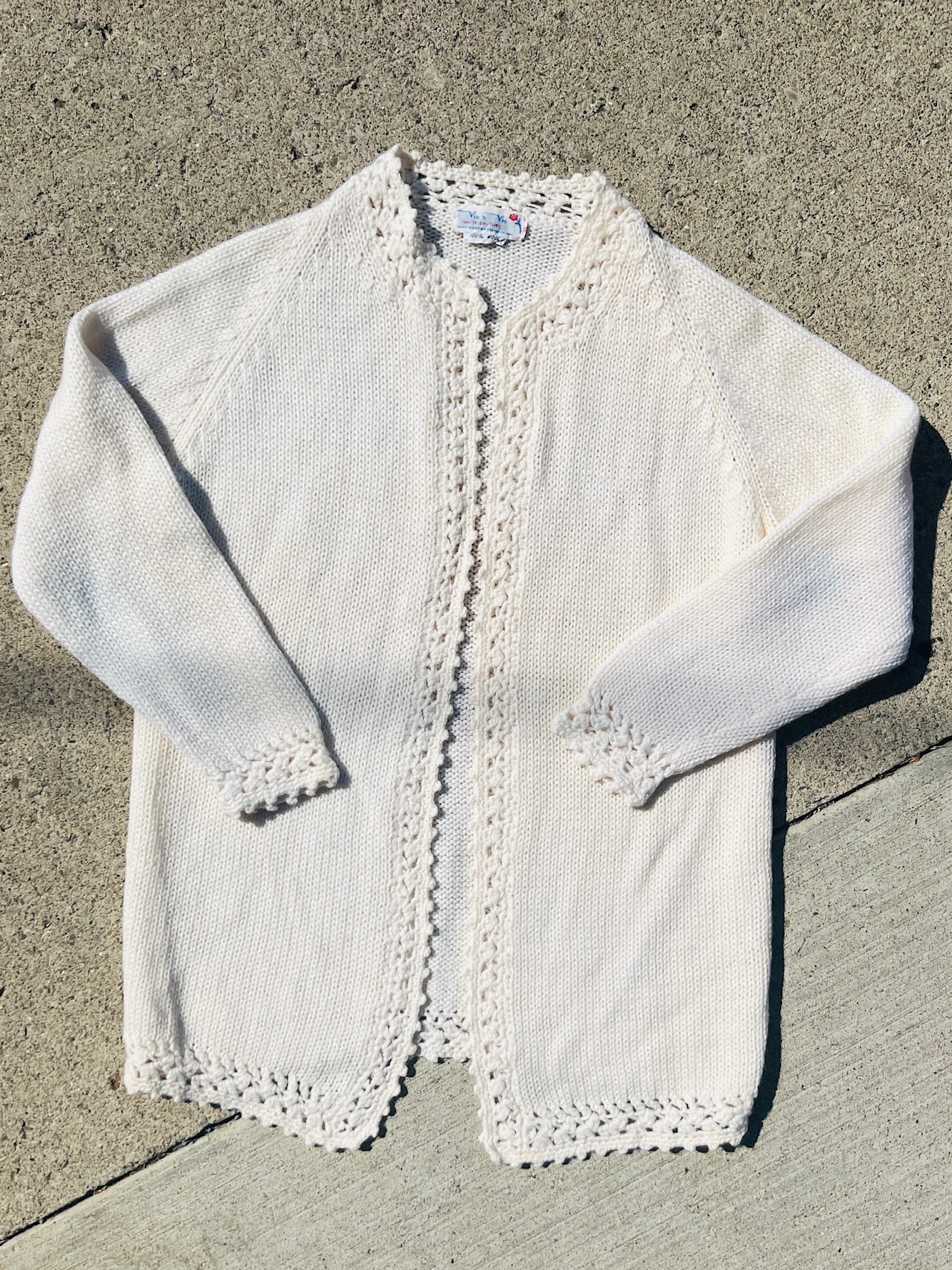 Vintage 1950s Vic & Vic Cream Wool Knit Cardigan | Medium