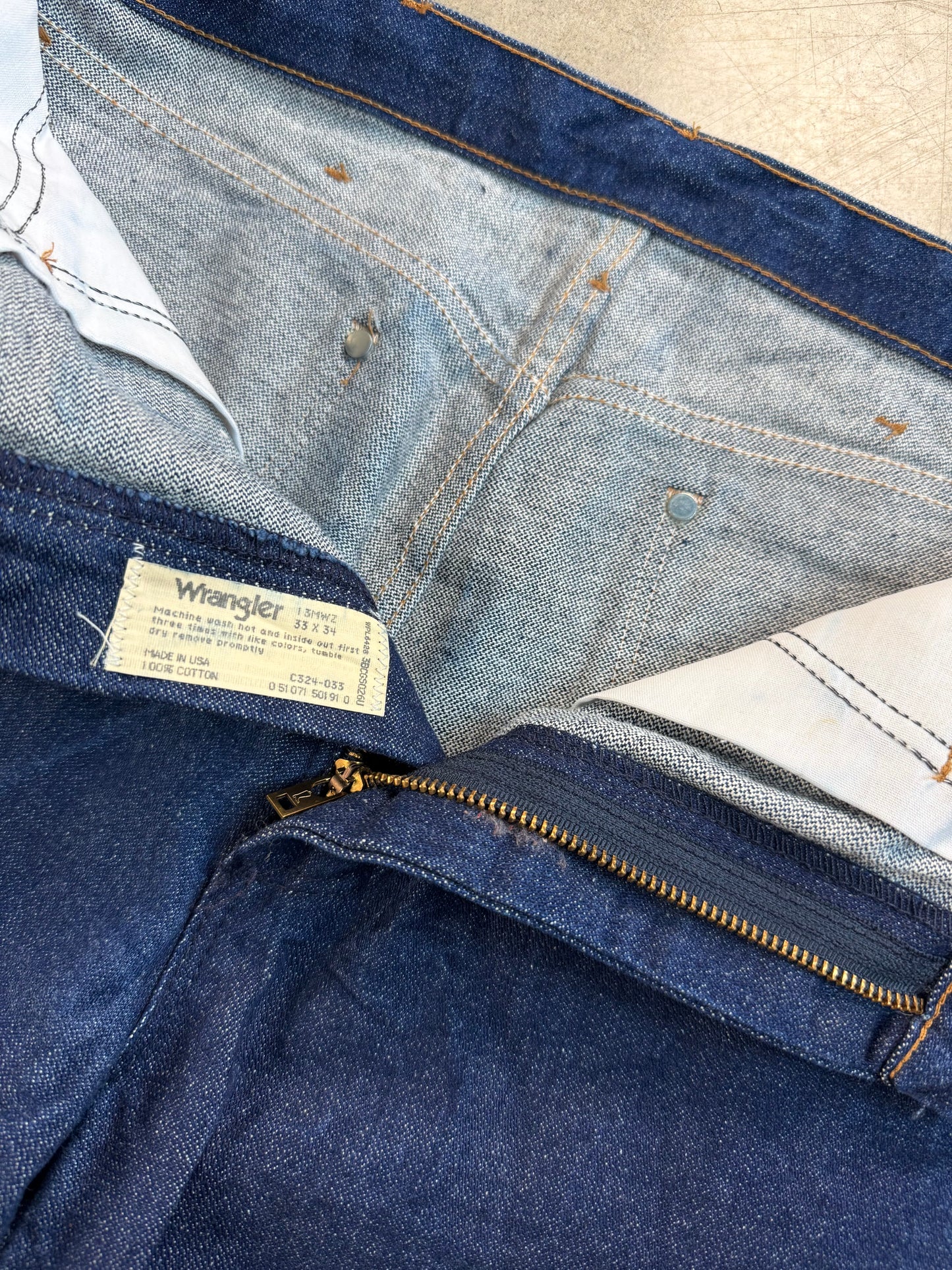 Vintage 1980s Wrangler Dark Wash Straight Leg Jeans | Waist 33”
