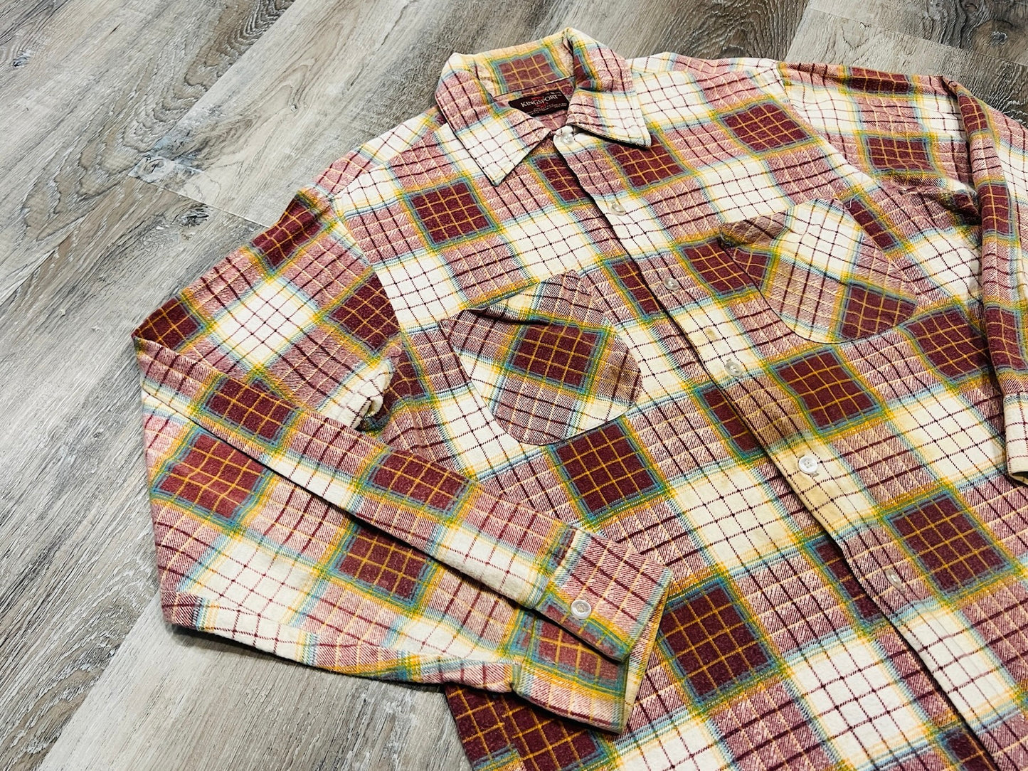 Vintage 1970s Kingsport Worn Cotton Flannel Shirt | Medium