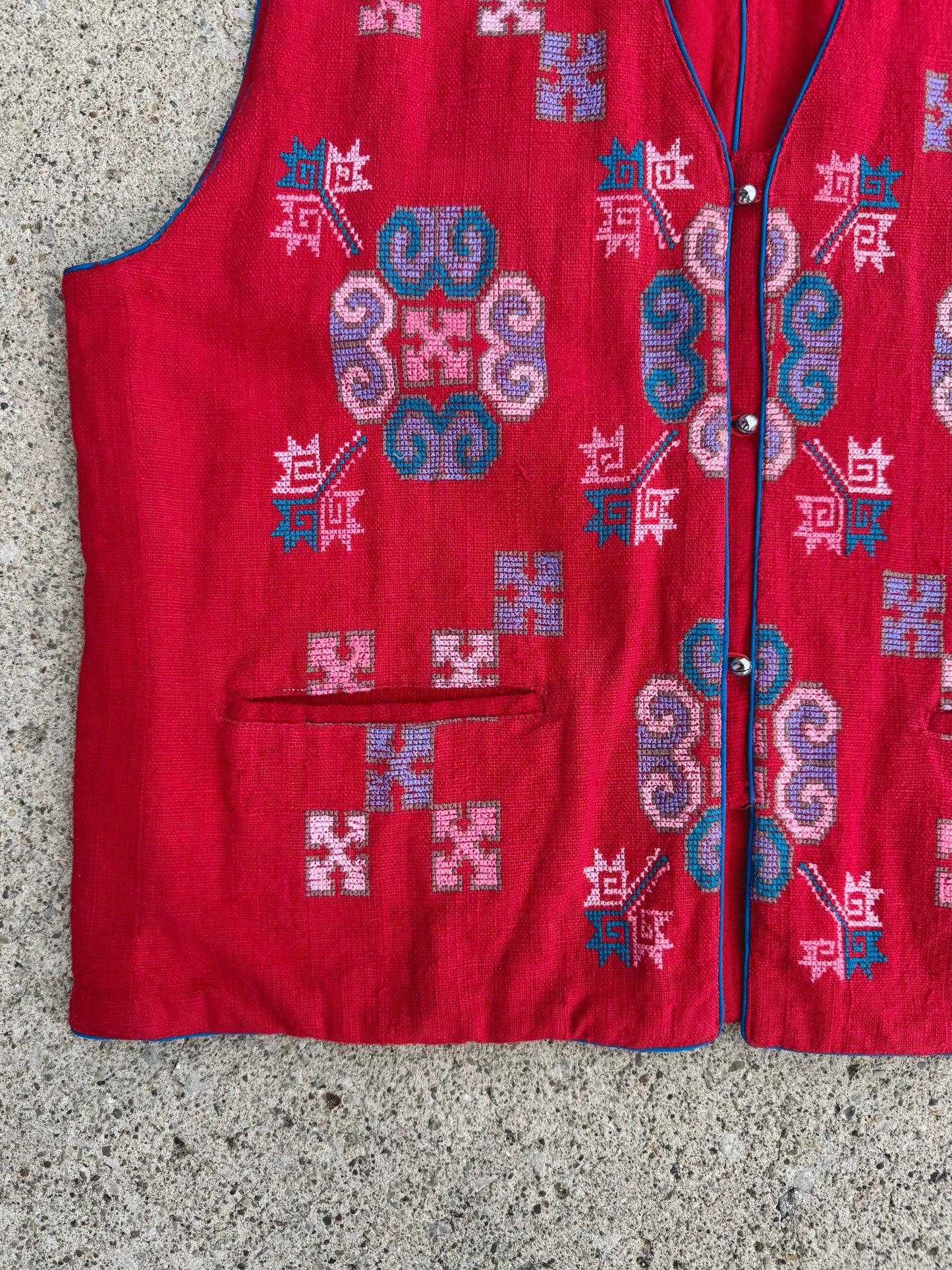 Vintage 1980s Red Cotton Southwestern Embroidered Vest | Large