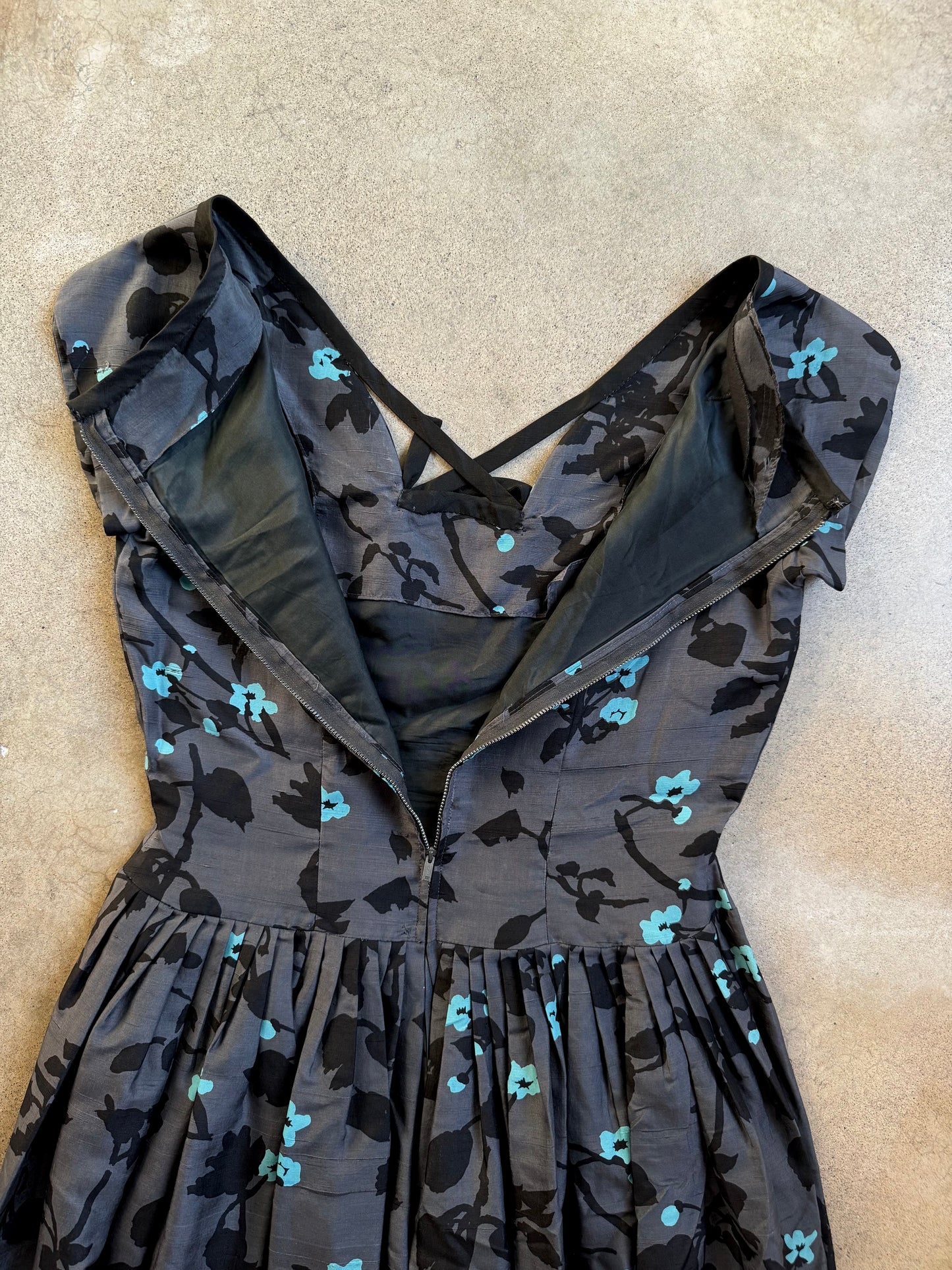Vintage 1950s Handmade Blue & Black Floral Short Sleeve Pleated Dress | M/L