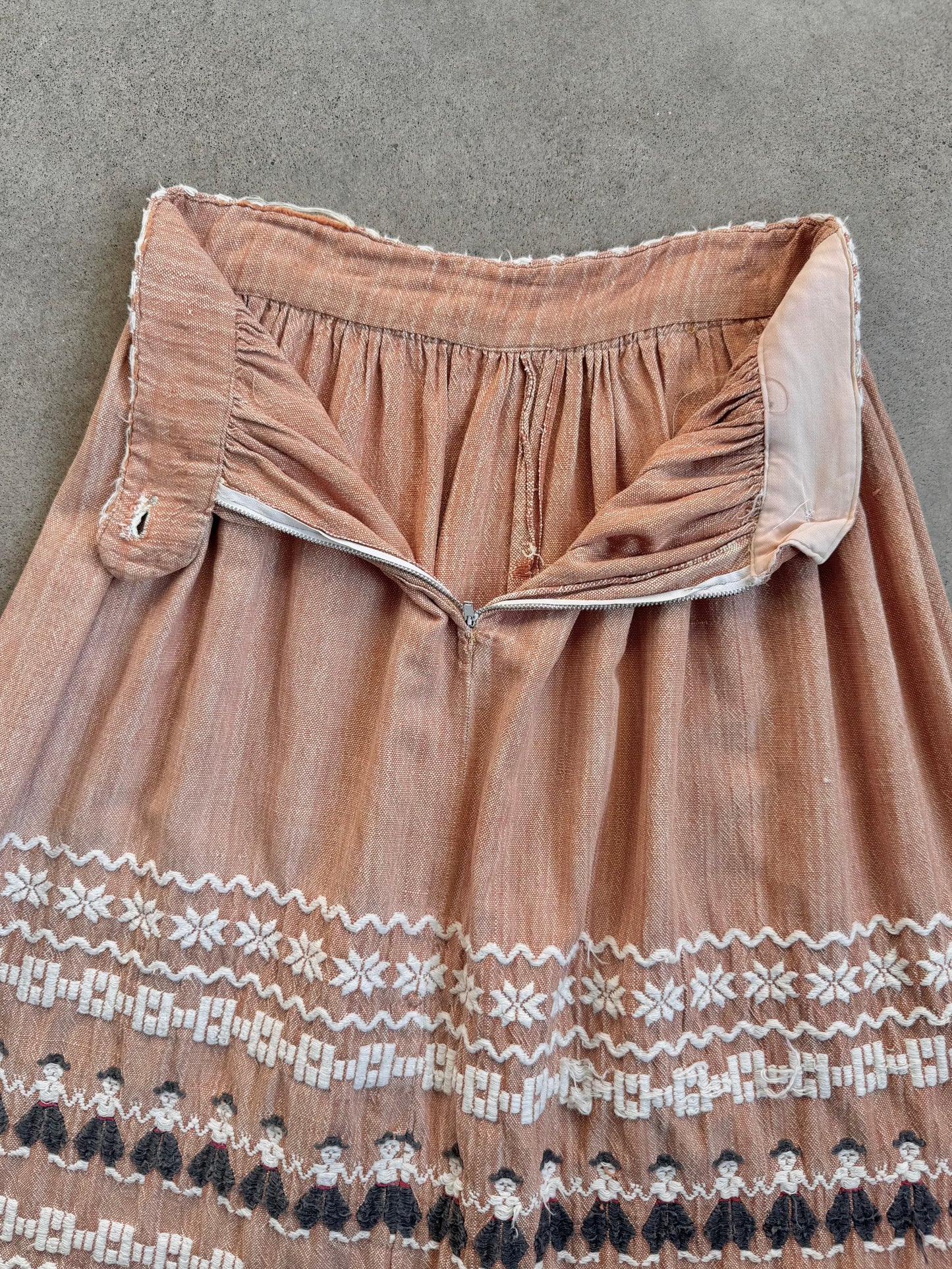 Vintage 1940s Peach Guatemalan Cotton Embroidered Chore Skirt | Waist 28”