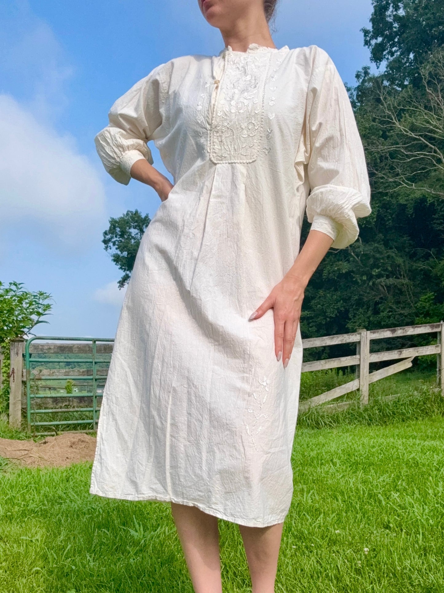 Vintage 1960s White Embroidered High-Neck Cotton Dress | Medium