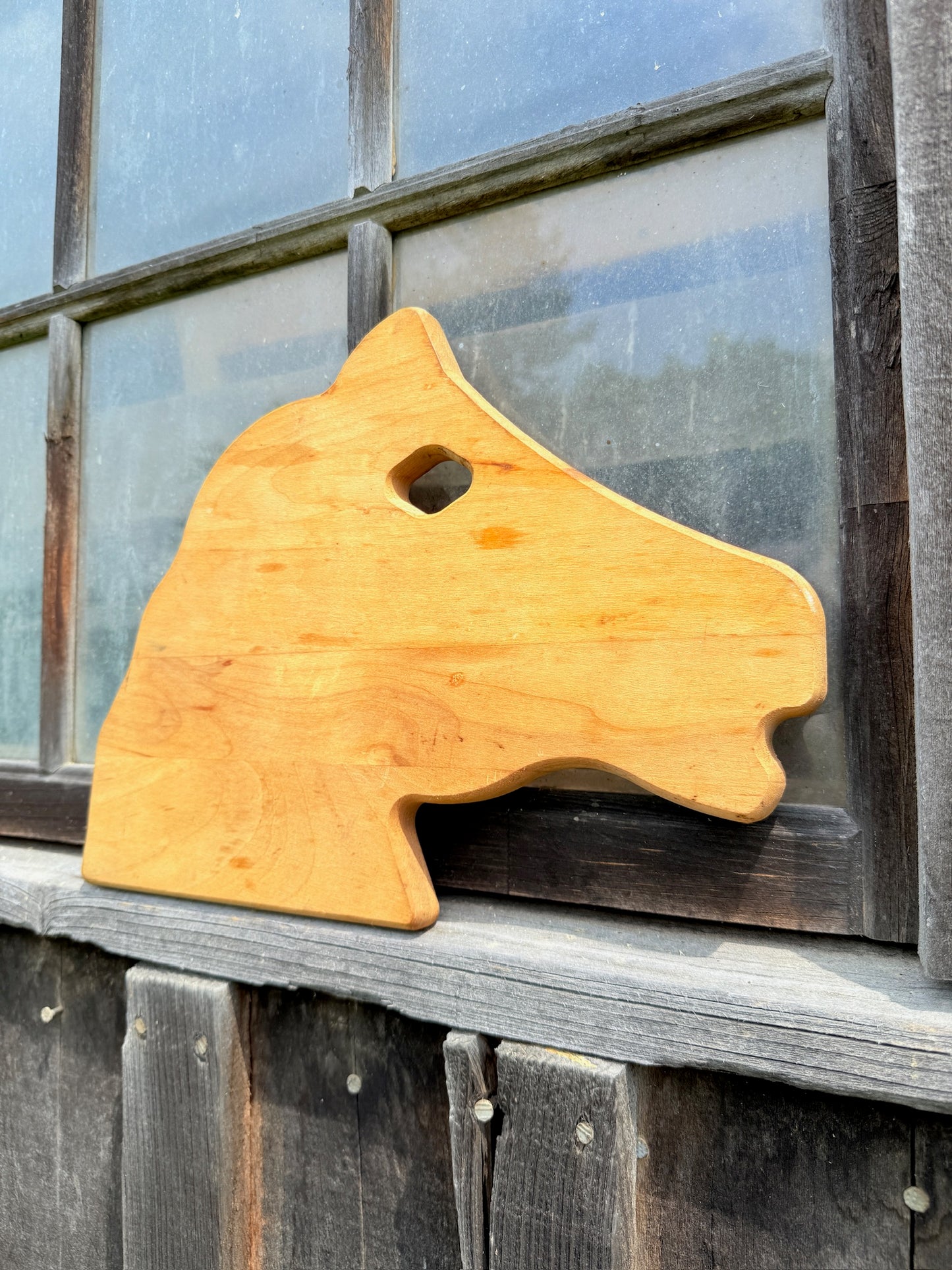 Wooden Horse Head Shaped Cutting Board