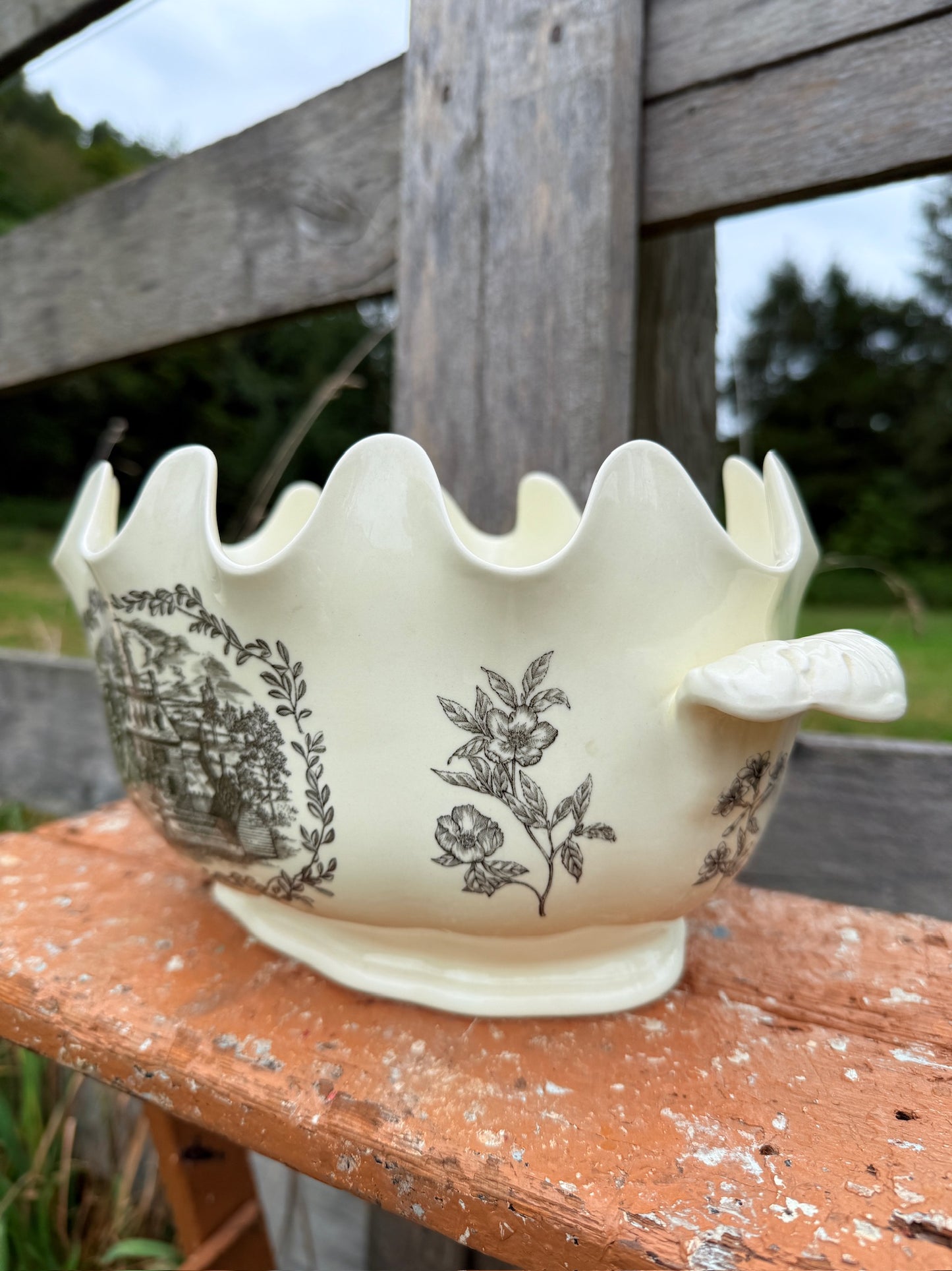 Vintage 1955 Wedgwood Williamsburg Reproduction Ceramic Punch Bowl