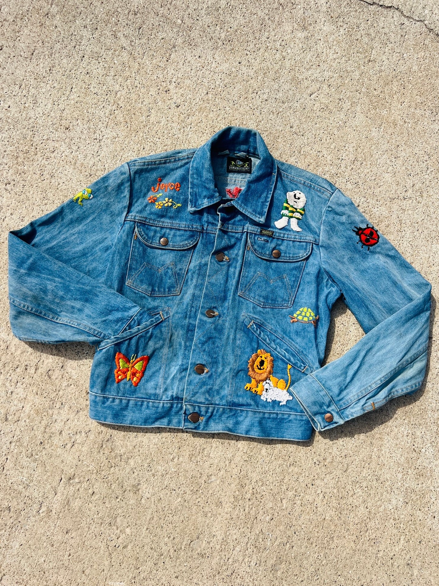 Vintage 1970s Maverick Blue Bell Embroidered Denim Jacket | Small