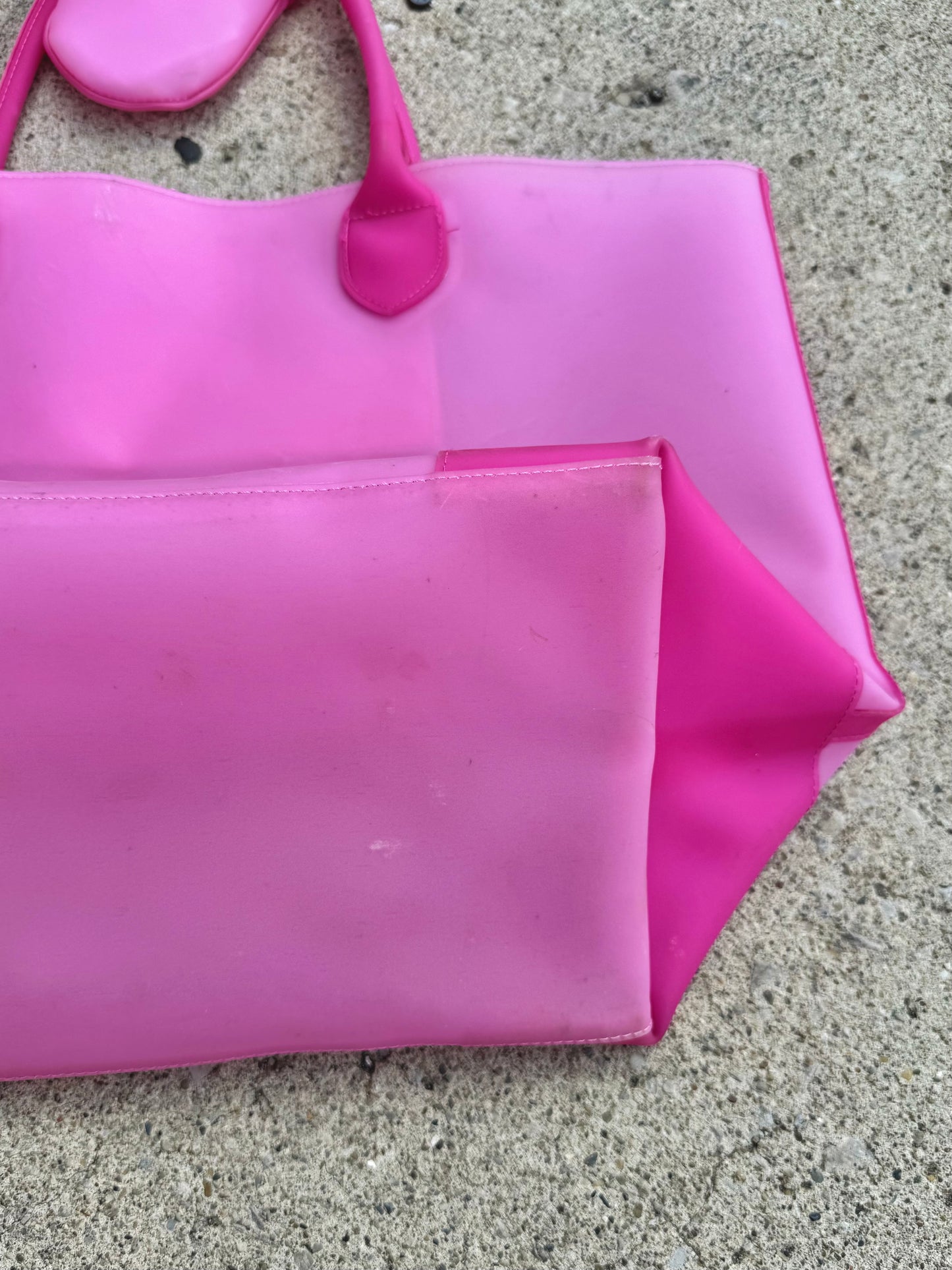 2007 Victoria’s Secret Hot Pink Rubber Tote Beach Bag