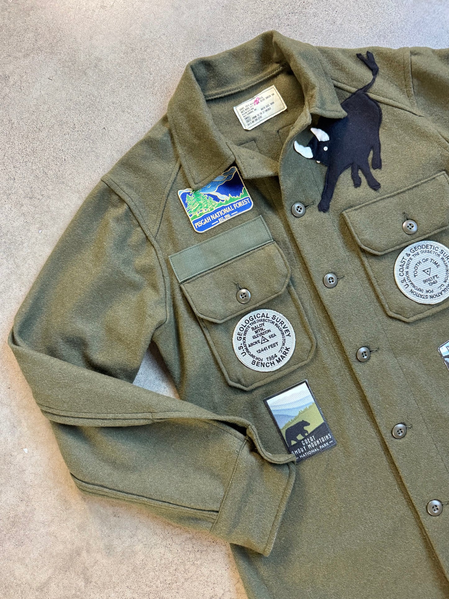 Vintage 1980s Military Issue Green Wool Shirt Jacket w/ National Park Patches | Small