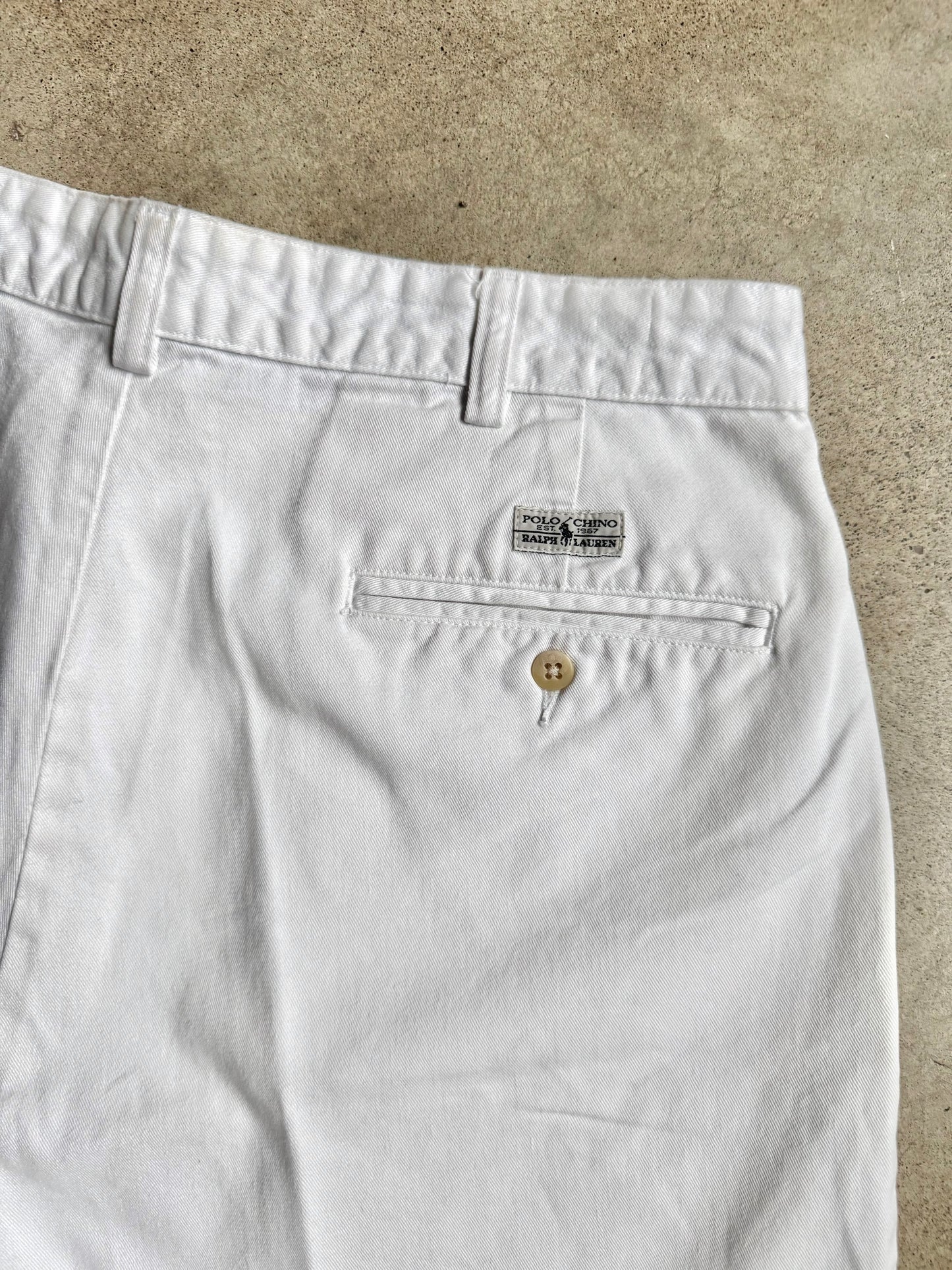 Vintage 1990s Polo Ralph Lauren White Pleated Cotton Shorts | Waist 34”