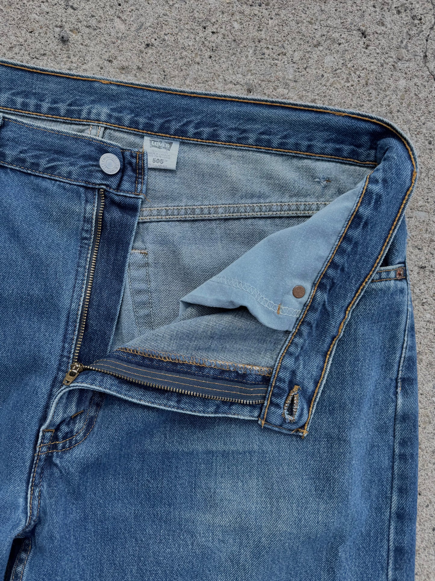 Vintage 1990s Levi’s 505 Worn-In Medium Wash Jeans | Waist 38”