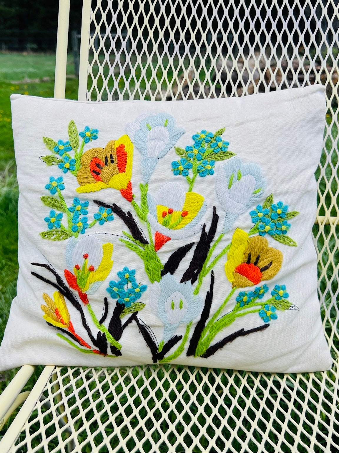 Vintage 1970s Crewel Embroidery Floral Throw Pillow