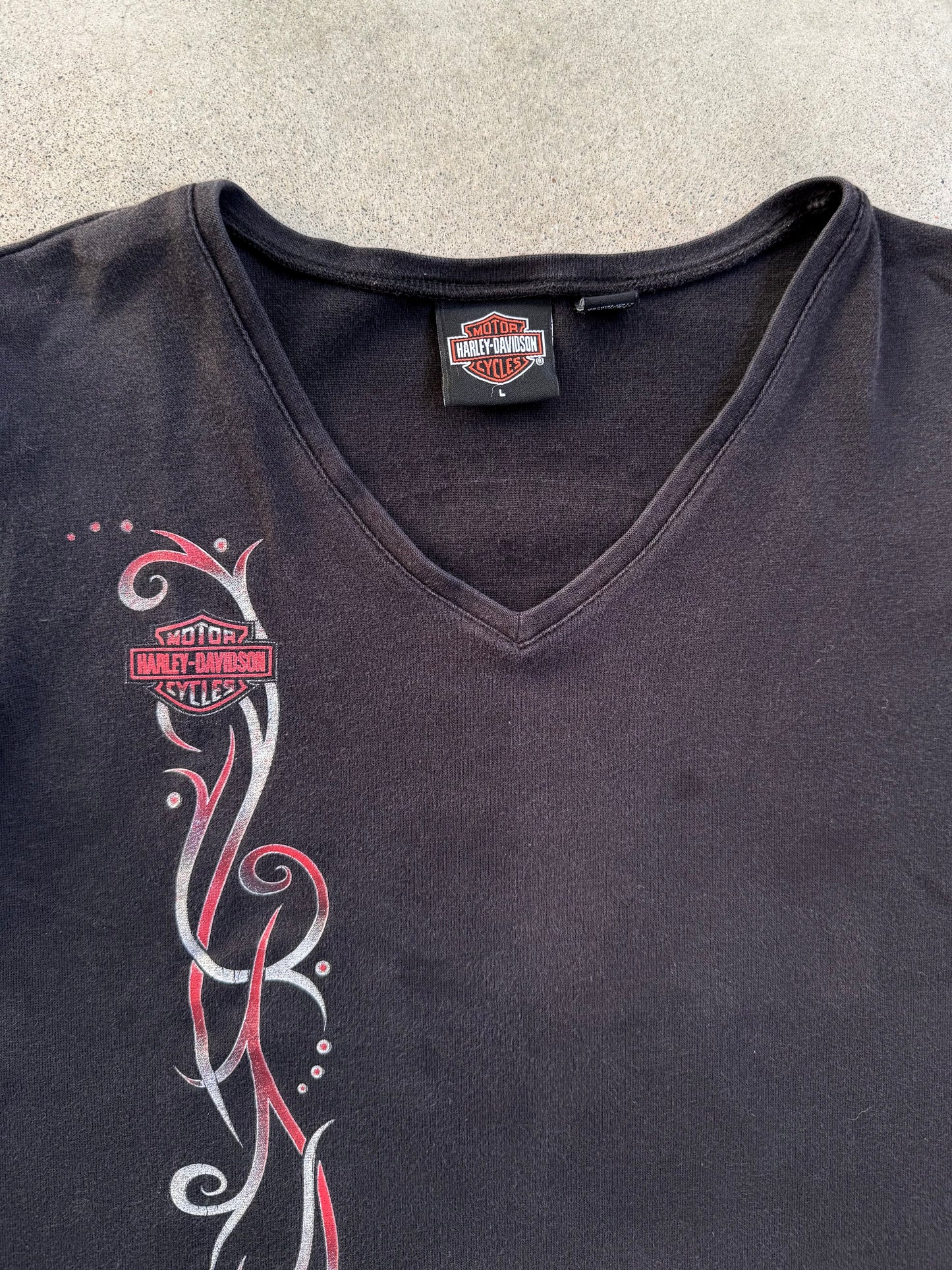 2000s Chi-Town Harley Davidson Cropped Cotton V-Neck Graphic Tee | Large