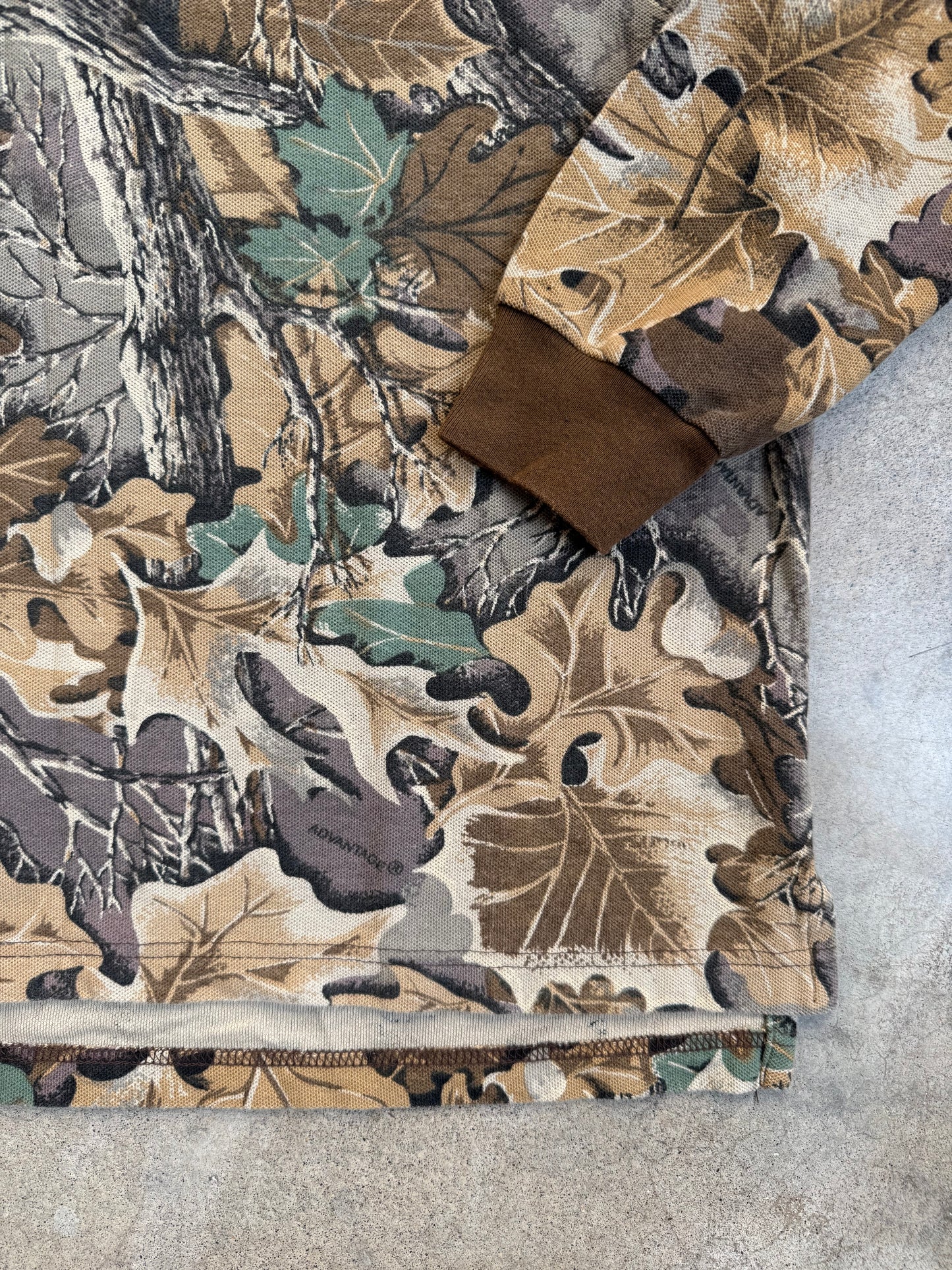 Vintage 1990s Walls Realtree Advantage Camo Cotton Henley Shirt | Medium