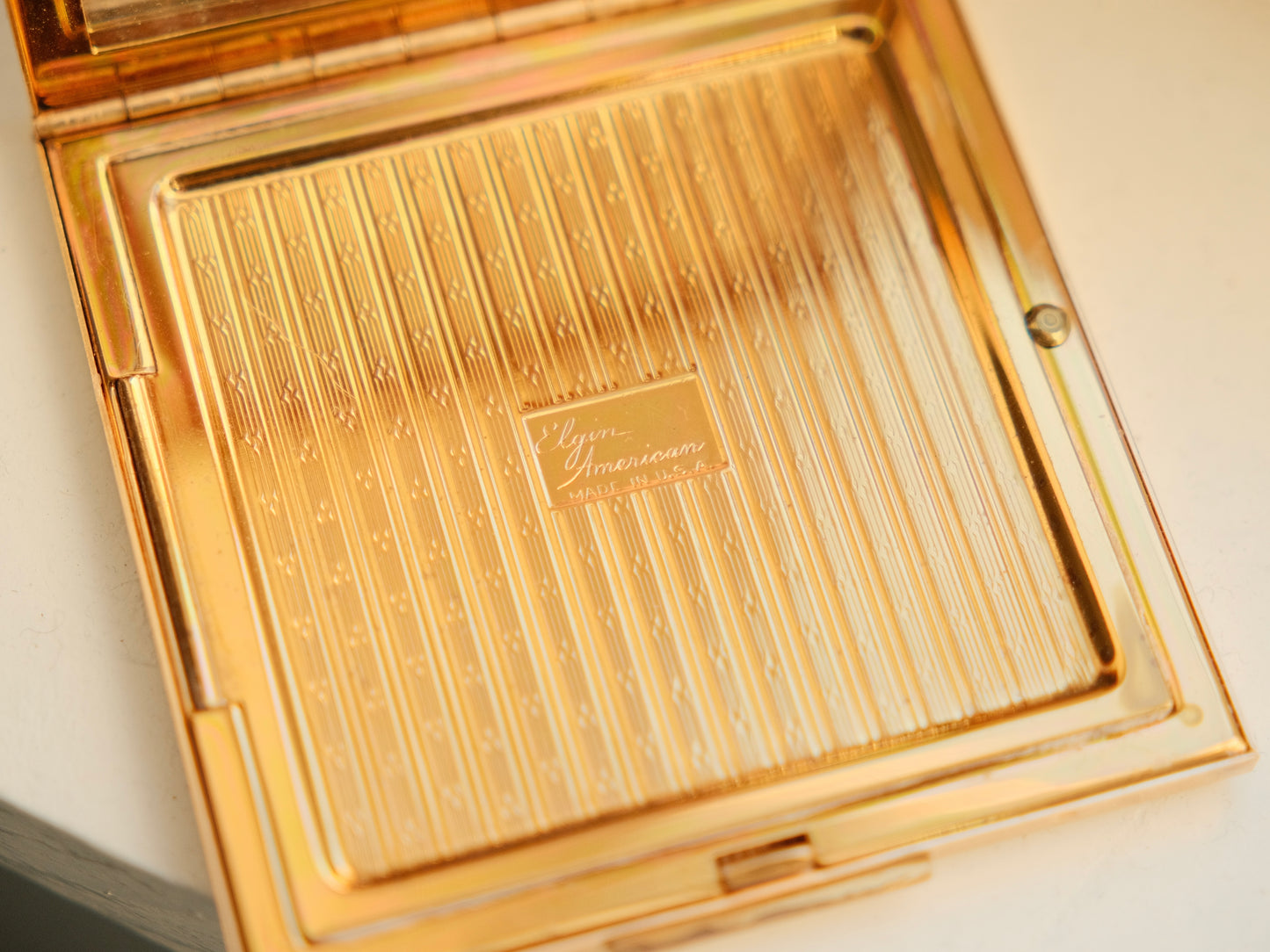 Vintage Elgin American Crest Compact