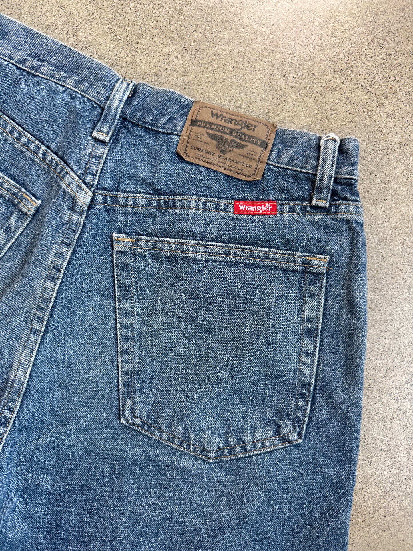 Vintage 1990s Wrangler Denim Shorts | Waist 32”
