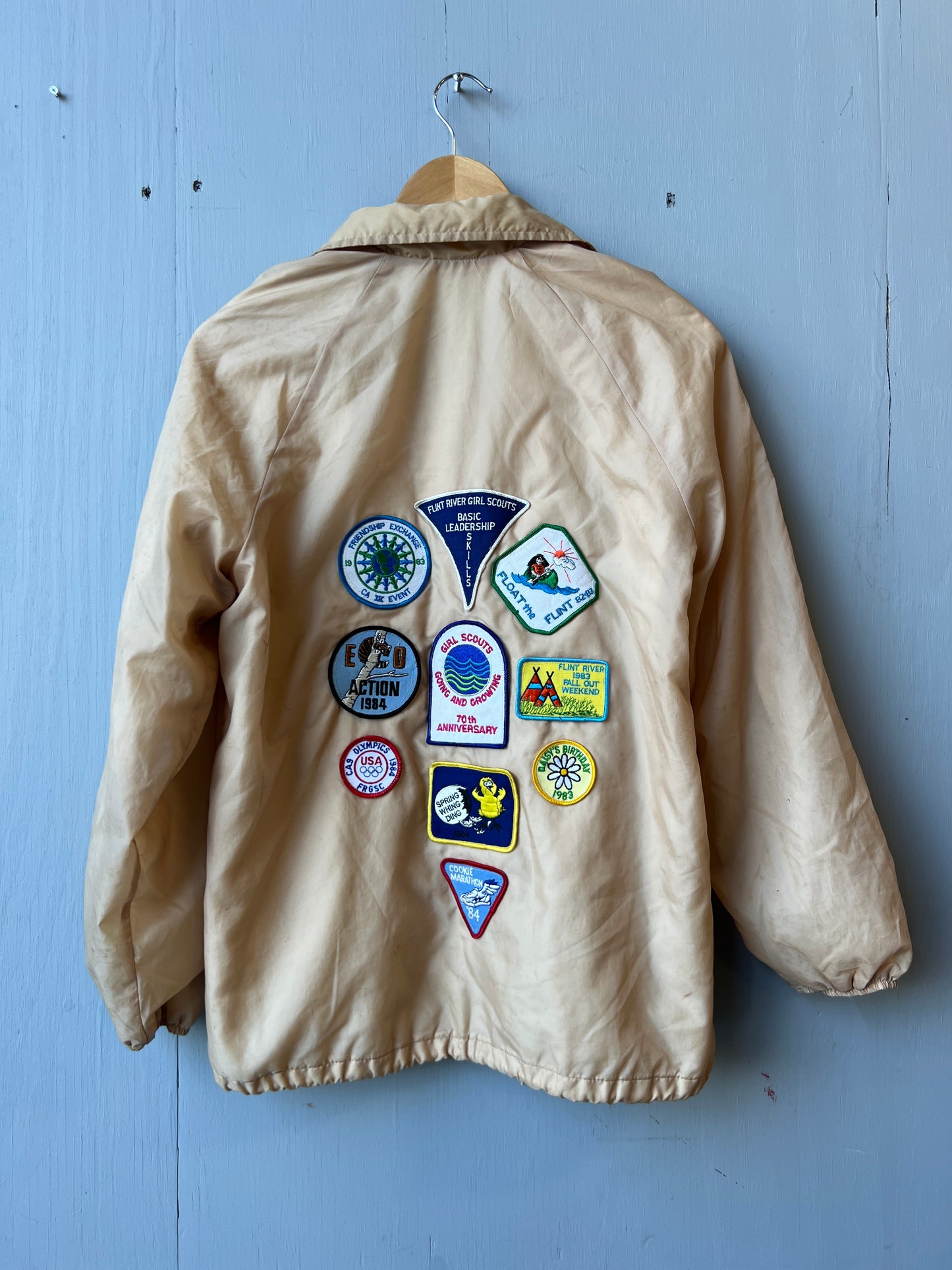 Vintage 1980’s Sears Beige Girl Scouts Patched Up Windbreaker Jacket | Medium