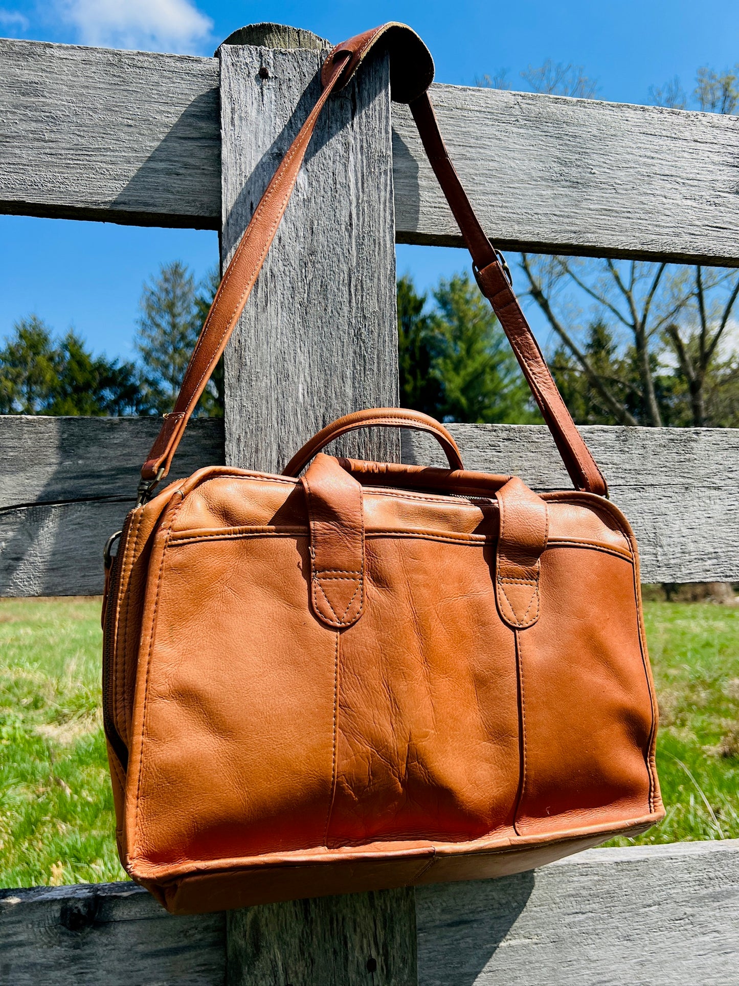 Vintage 1980s Tan Leather Messenger Bag