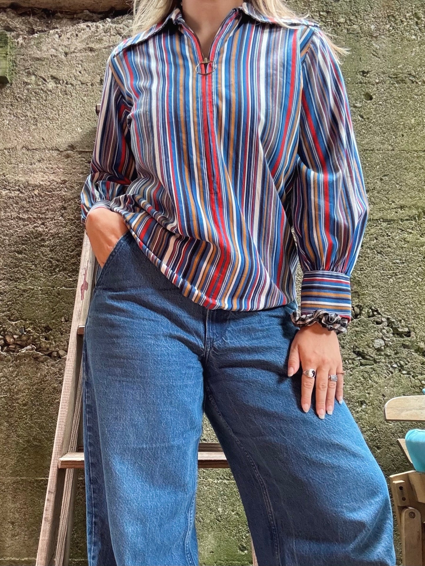 Vintage 1960s Striped O-Ring Zip Up Dagger Collar Shirt | M/L