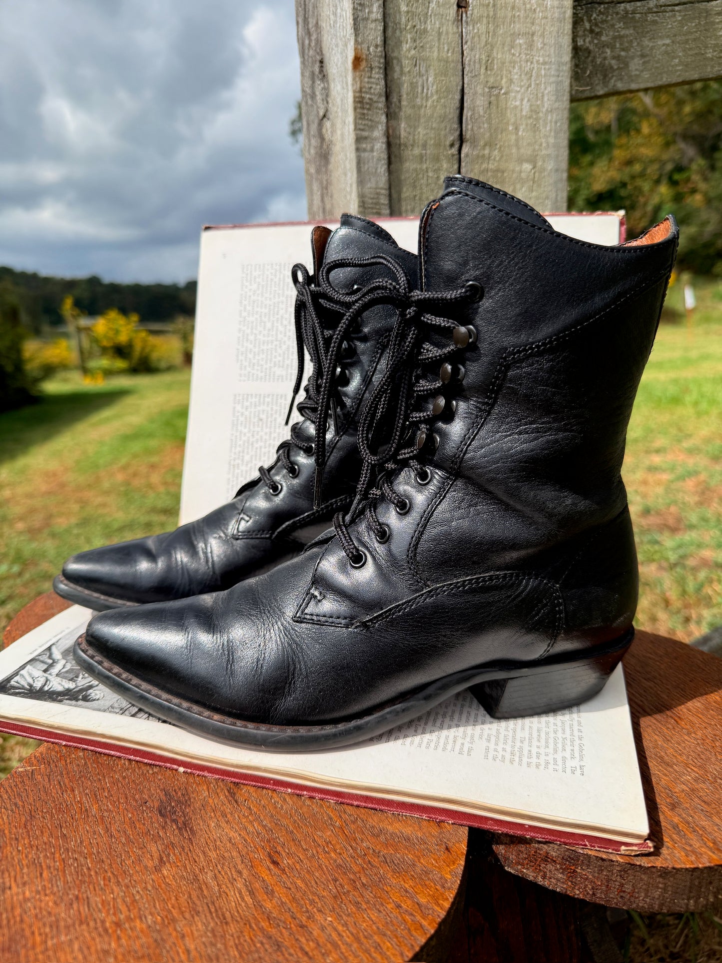 Vintage 1990s Nine West Black Leather Western-Style Boots | Women’s 7