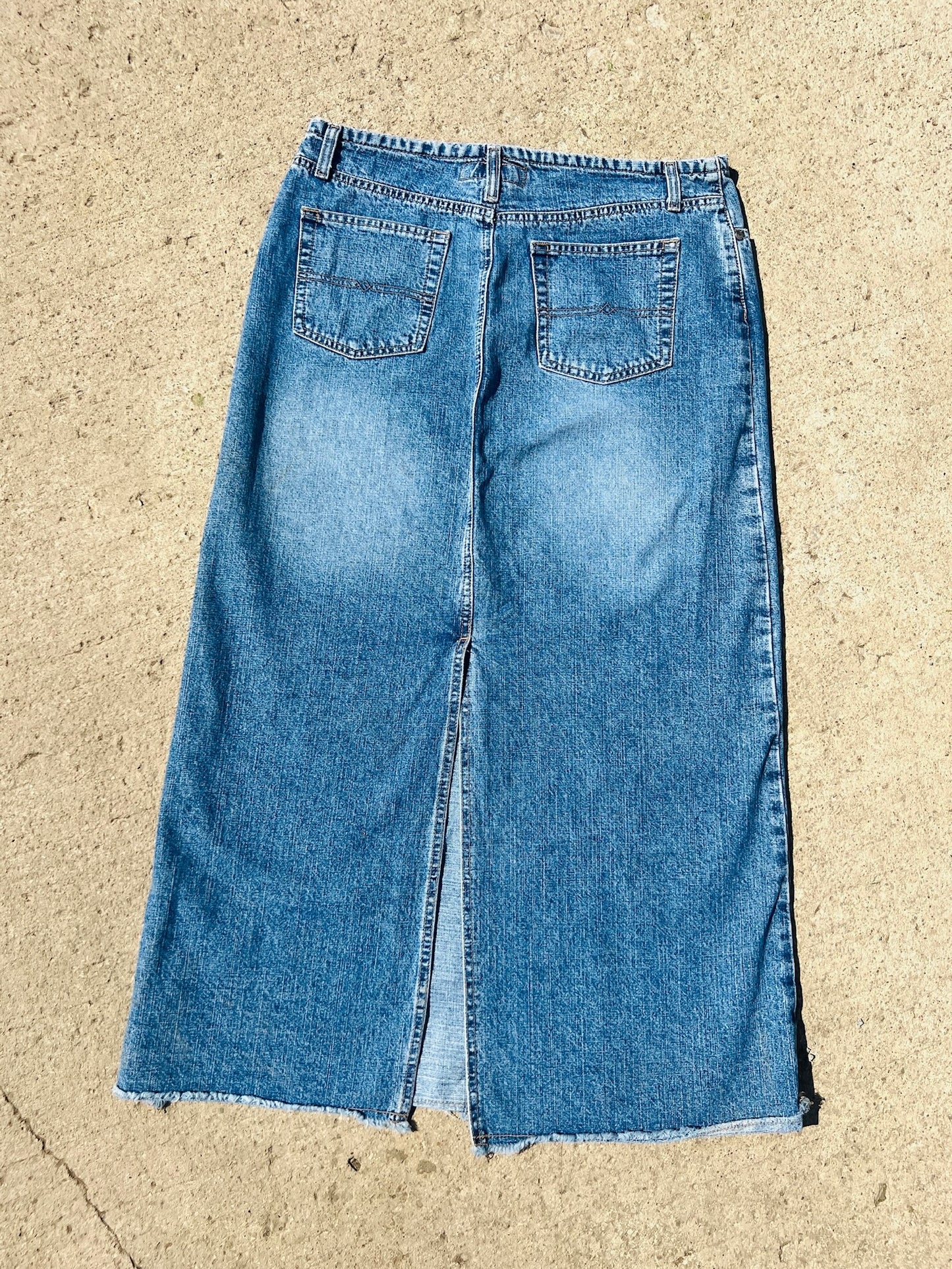 Vintage 90s/Y2K Hydraulic Low Rise Denim Maxi Skirt | Waist 33”