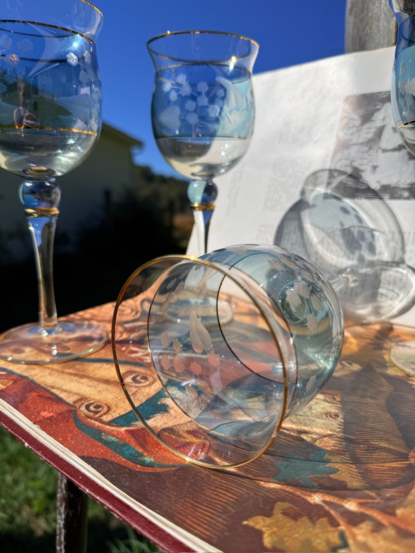 Vintage 1970s Crystal Clear Ind. Katherine Blue Floral Stemmed Goblet Wine Glasses | Set of 4