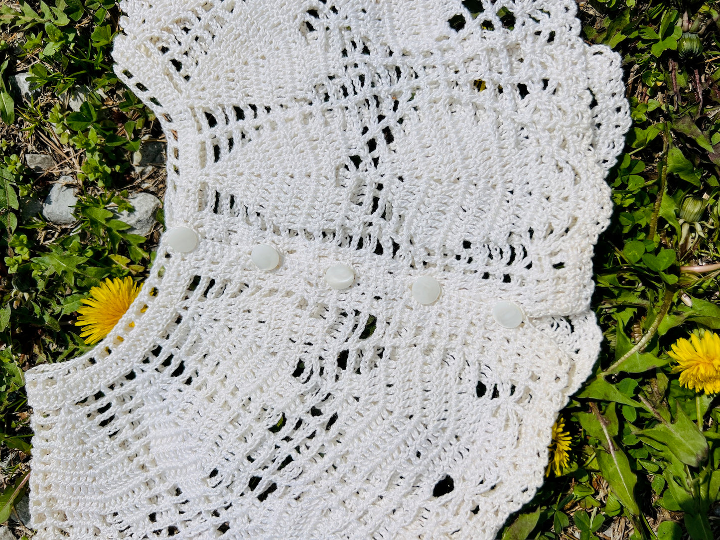 Victorian Style Crochet Collar - Large w/ Buttons