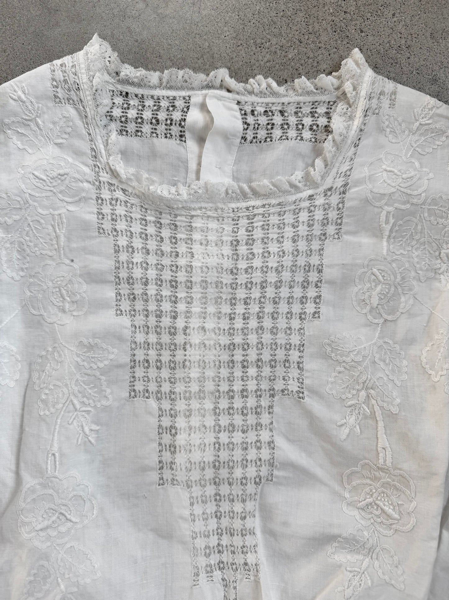 Antique 1900s Edwardian Lace Trim Pleated Bodice Blouse | Small