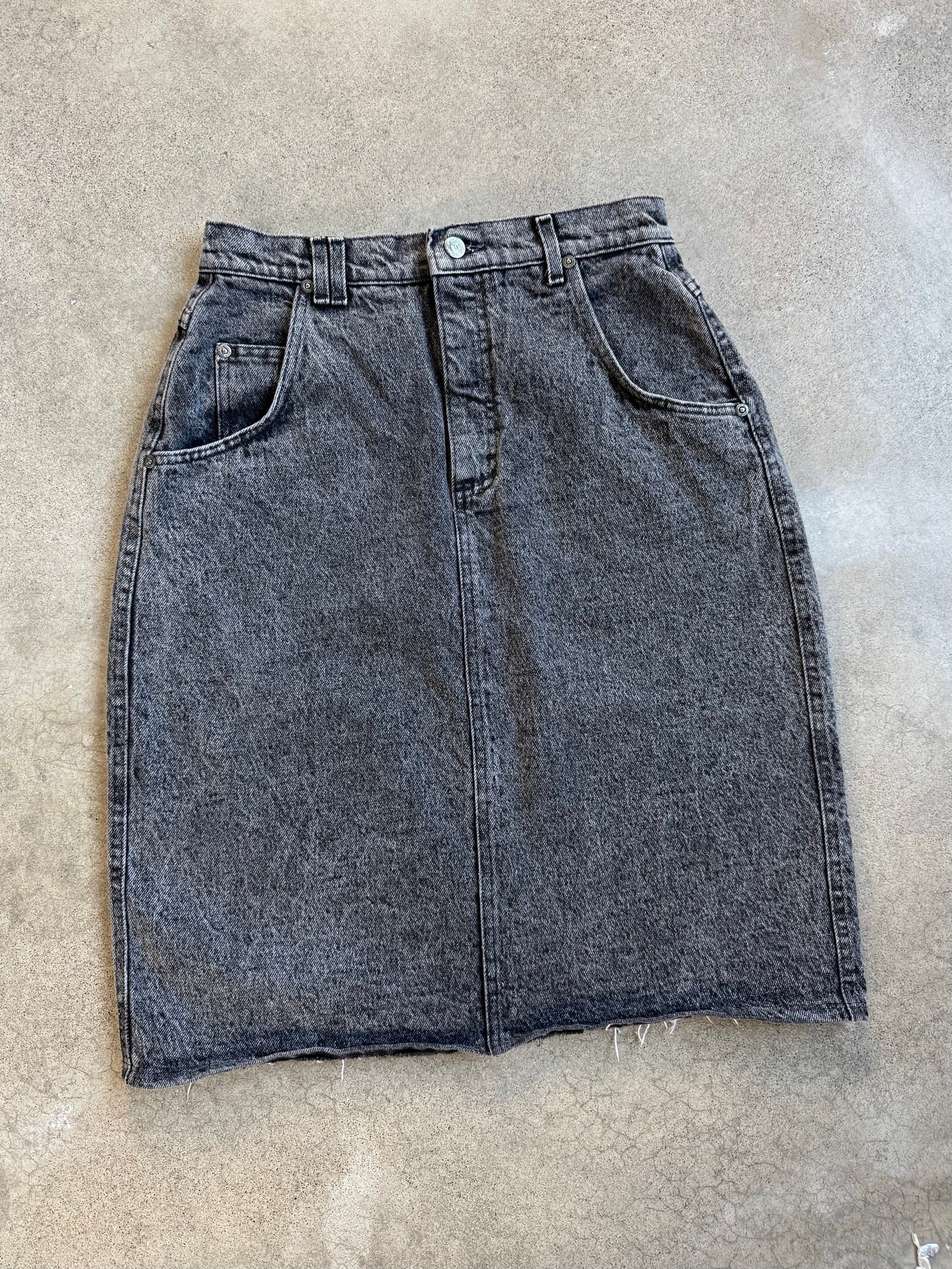 Vintage 1980s Lee Washed Black Denim Skirt | Waist 29”