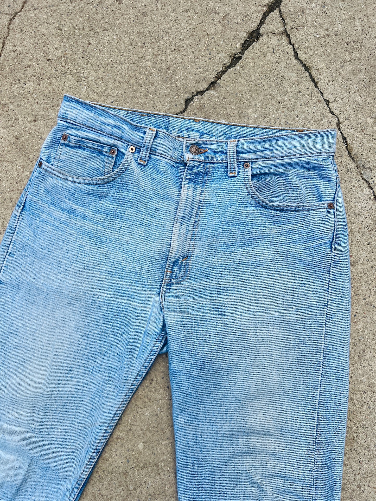 Vintage 1990s Levi's 505 Faded Light Wash Jeans | Waist 34”