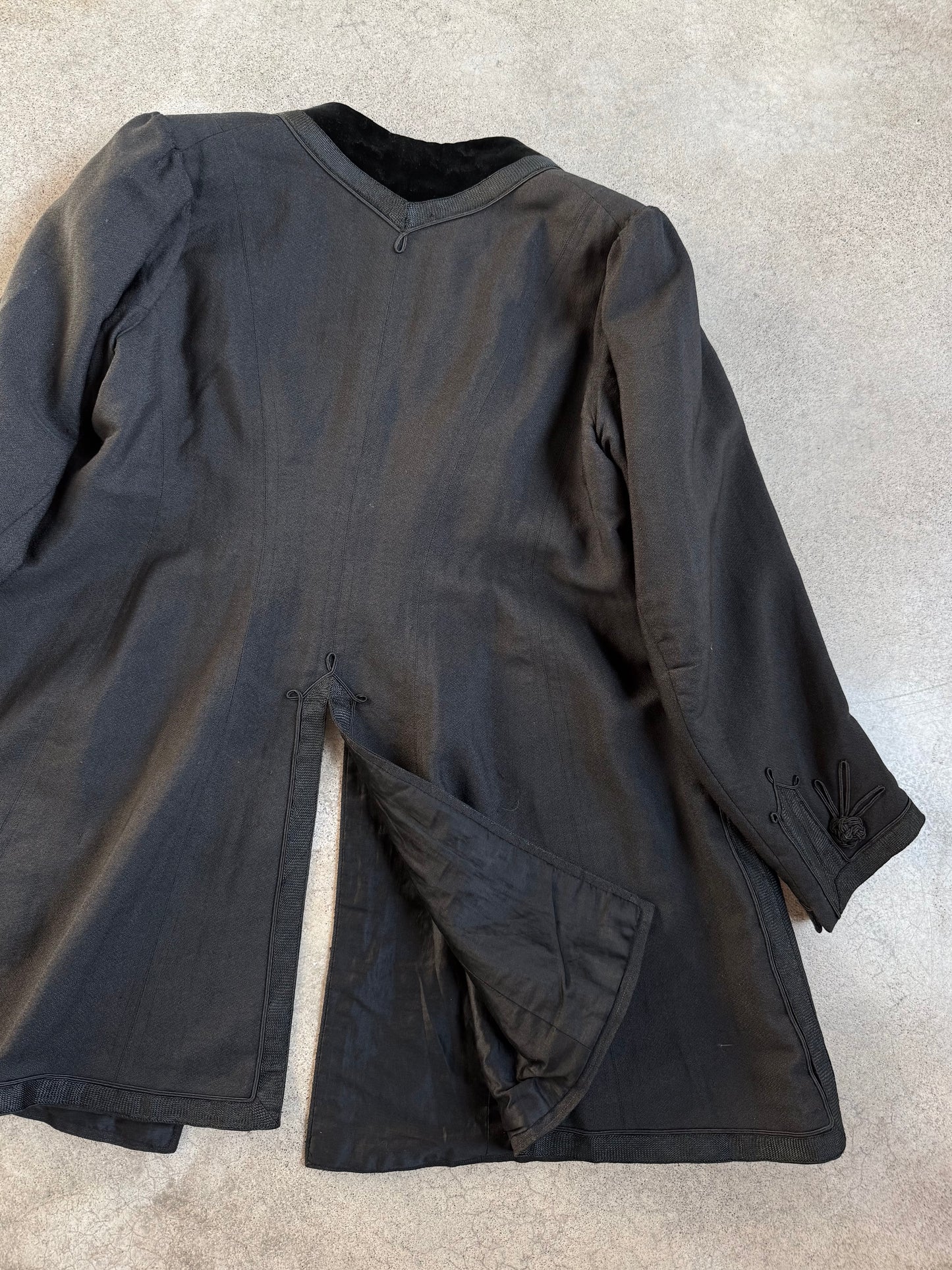 Antique 1890s Tunnington Velvet Collar Black Frock Coat | S/M