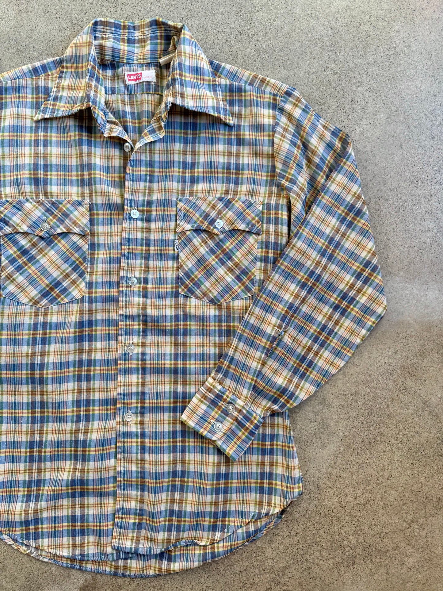 Vintage 1980s Levi's Plaid Button-Up Western Shirt | Medium