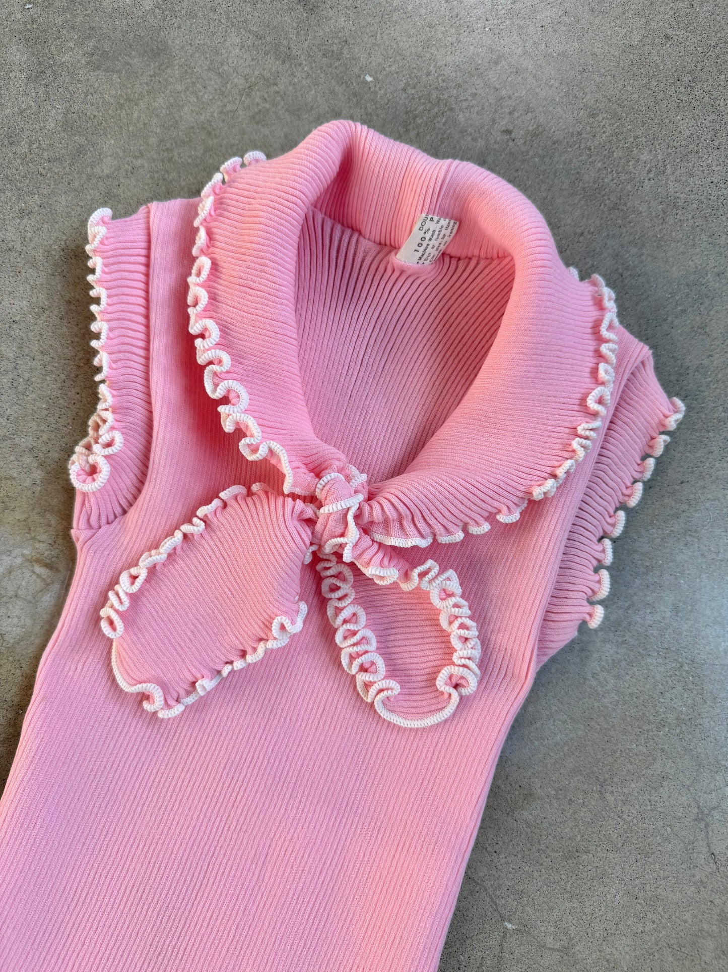 Vintage 1970s Baby Pink Frilled Tie Collar Sleeveless Blouse | Small