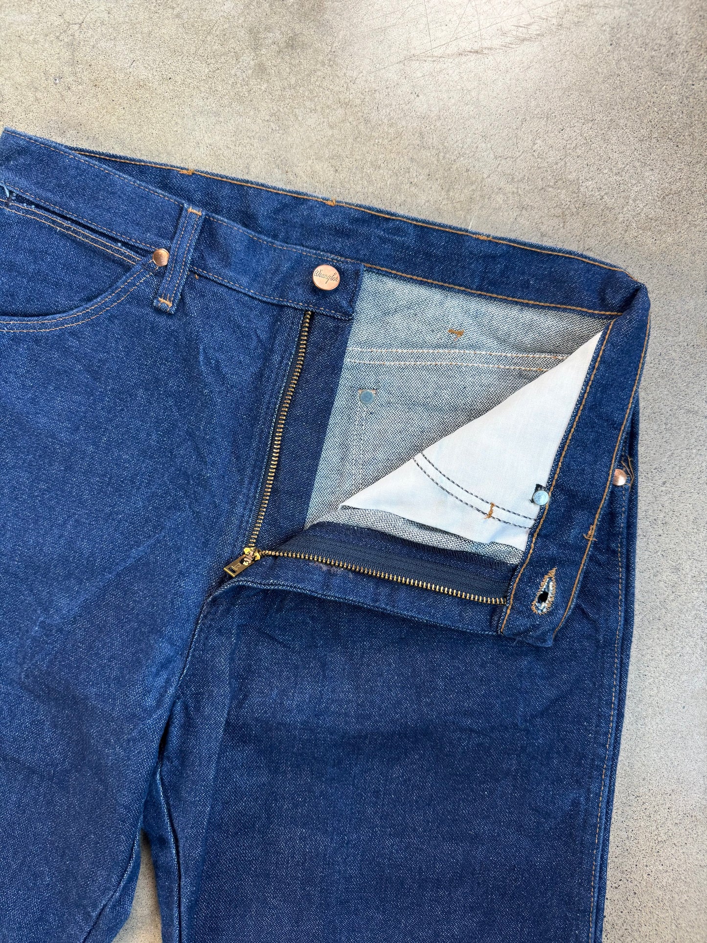 Vintage 1980s Wrangler Dark Wash Straight Leg Jeans | Waist 33”