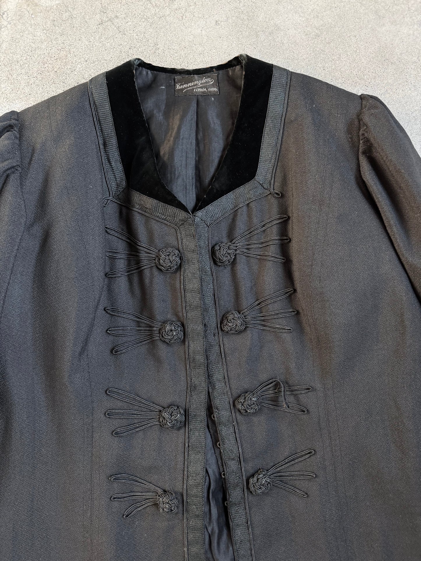 Antique 1890s Tunnington Velvet Collar Black Frock Coat | S/M