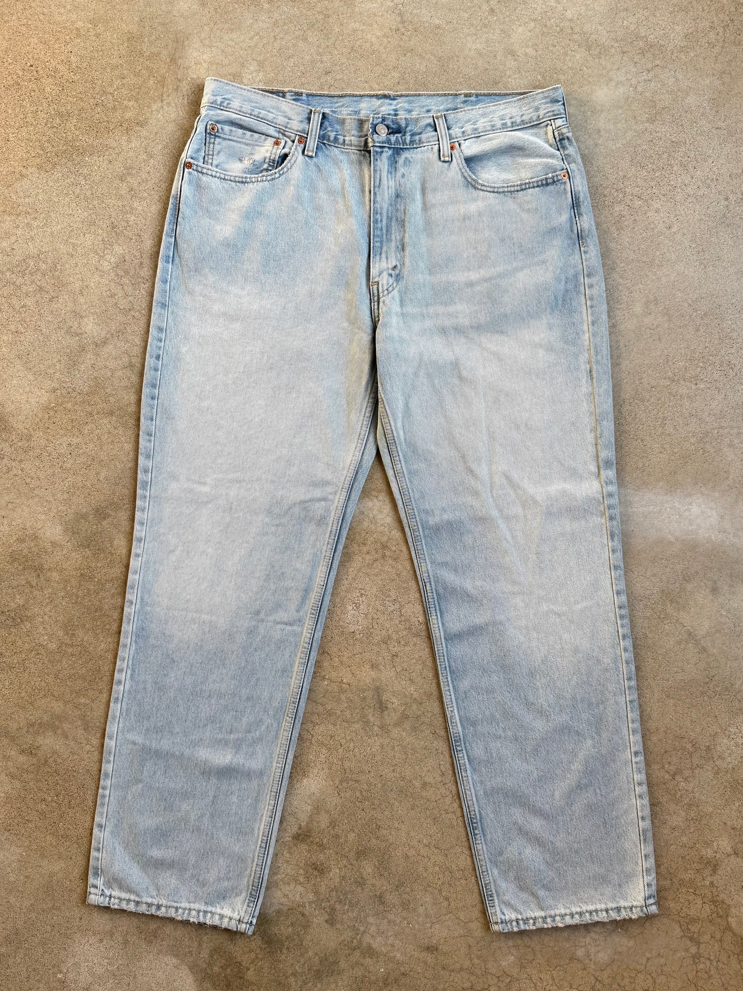 Levi's 550 Relaxed Fit Light Wash Jeans | 38x32