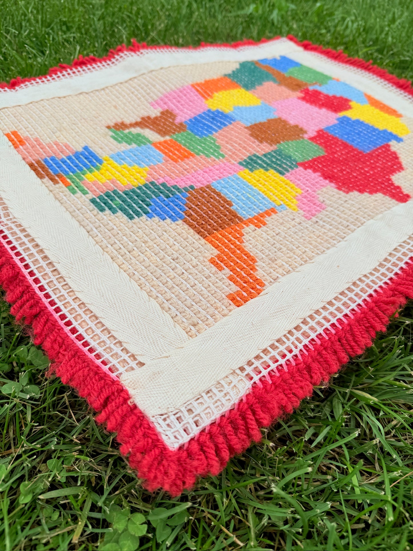 Vintage 1970s Colorful USA Map Latch Hook Rug