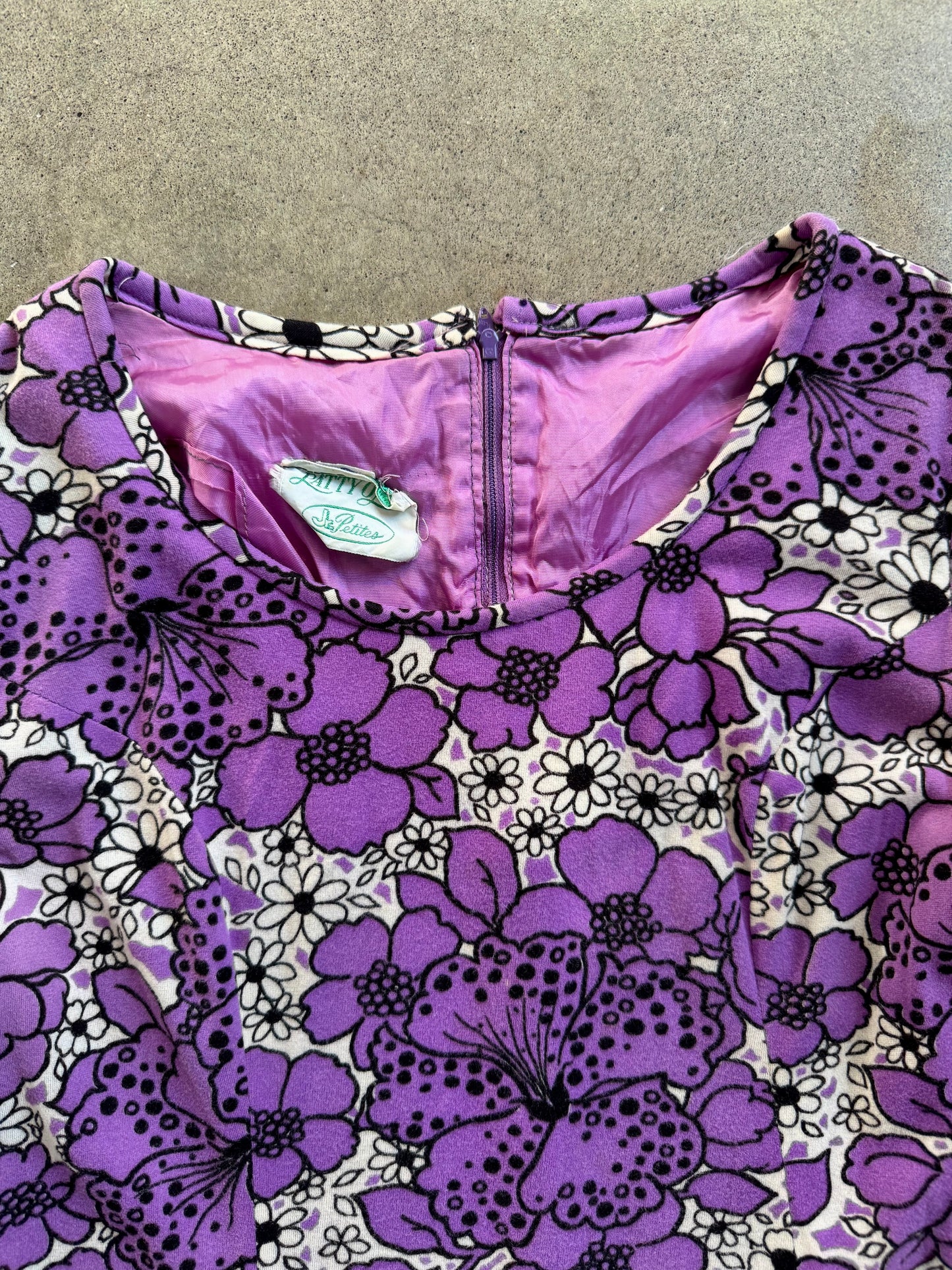 Vintage 1960s Patty O'Neil Purple Floral Long Sleeve Mini Dress | Medium