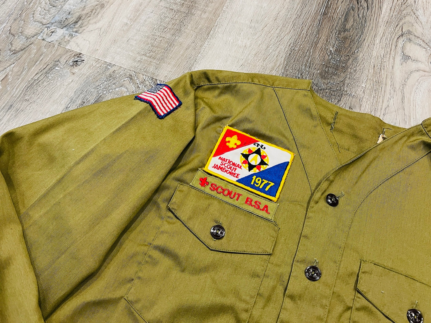 Vintage 1977 Scouts BSA Green Patched Button-Up Shirt | Large