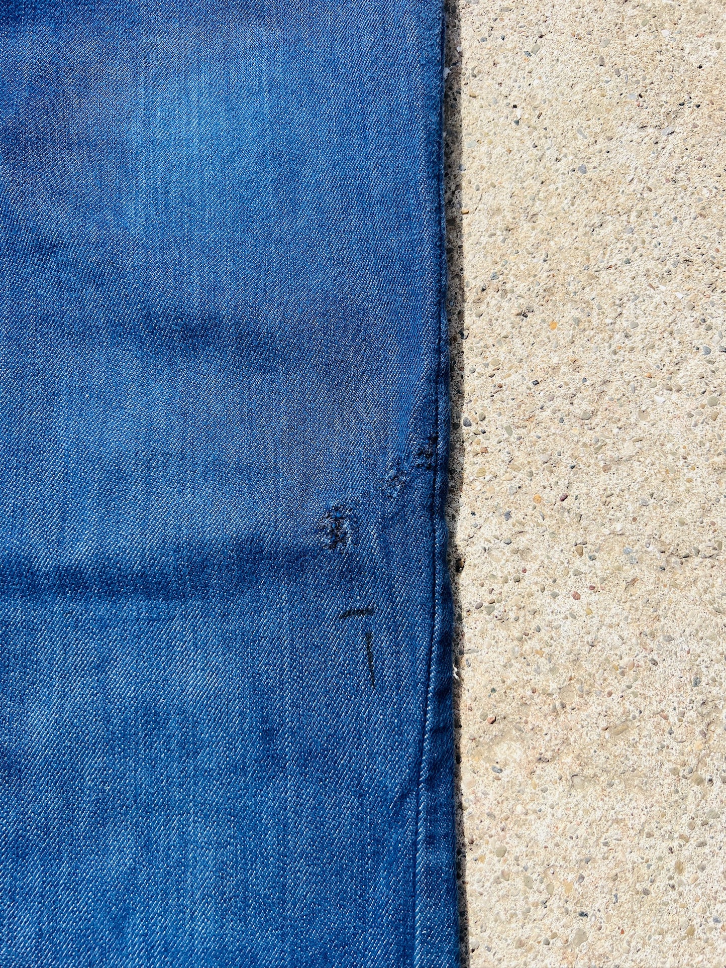Vintage 1950s Dark Denim Pedal Pusher Pants | Small