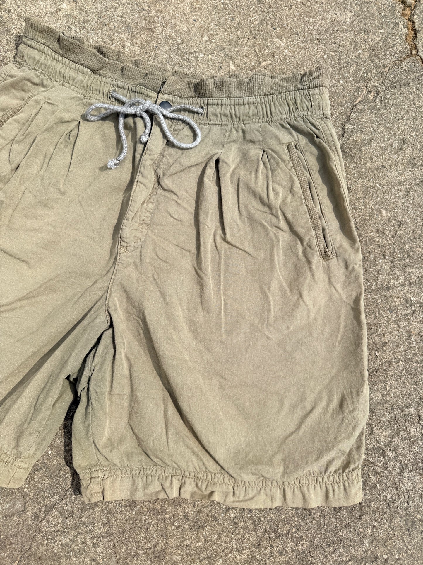 Vintage 1980s Limited Express Khaki Cinched Waist Cotton Shorts | Medium