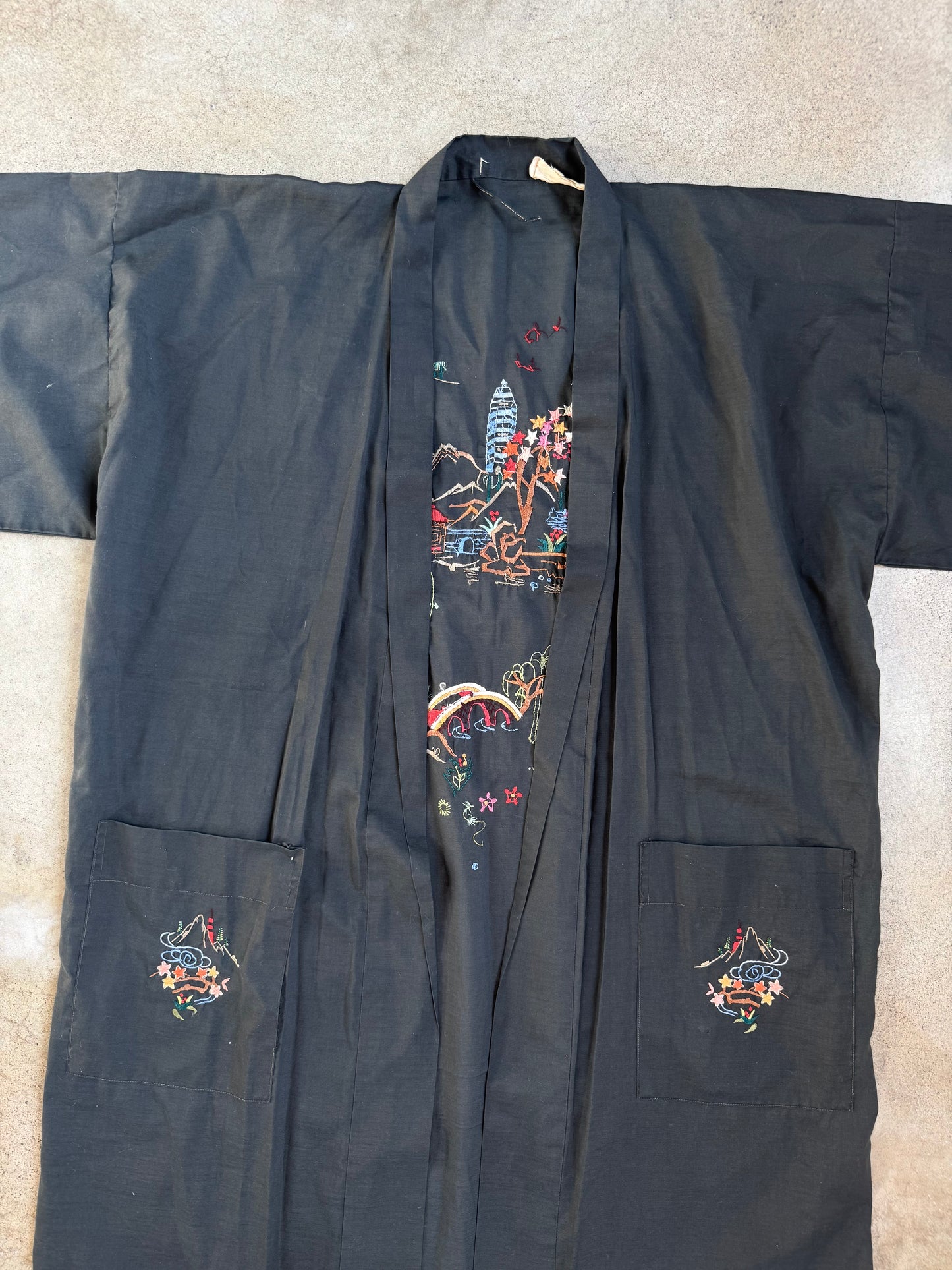 Vintage 1970s Black Hand-Embroidered Asian Landscape Kimono Robe | Medium