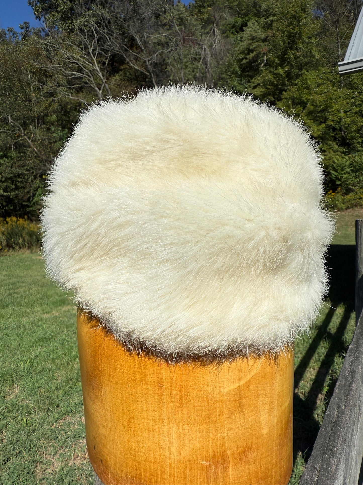 Vintage 1960s White Faux Fur Winter Hat