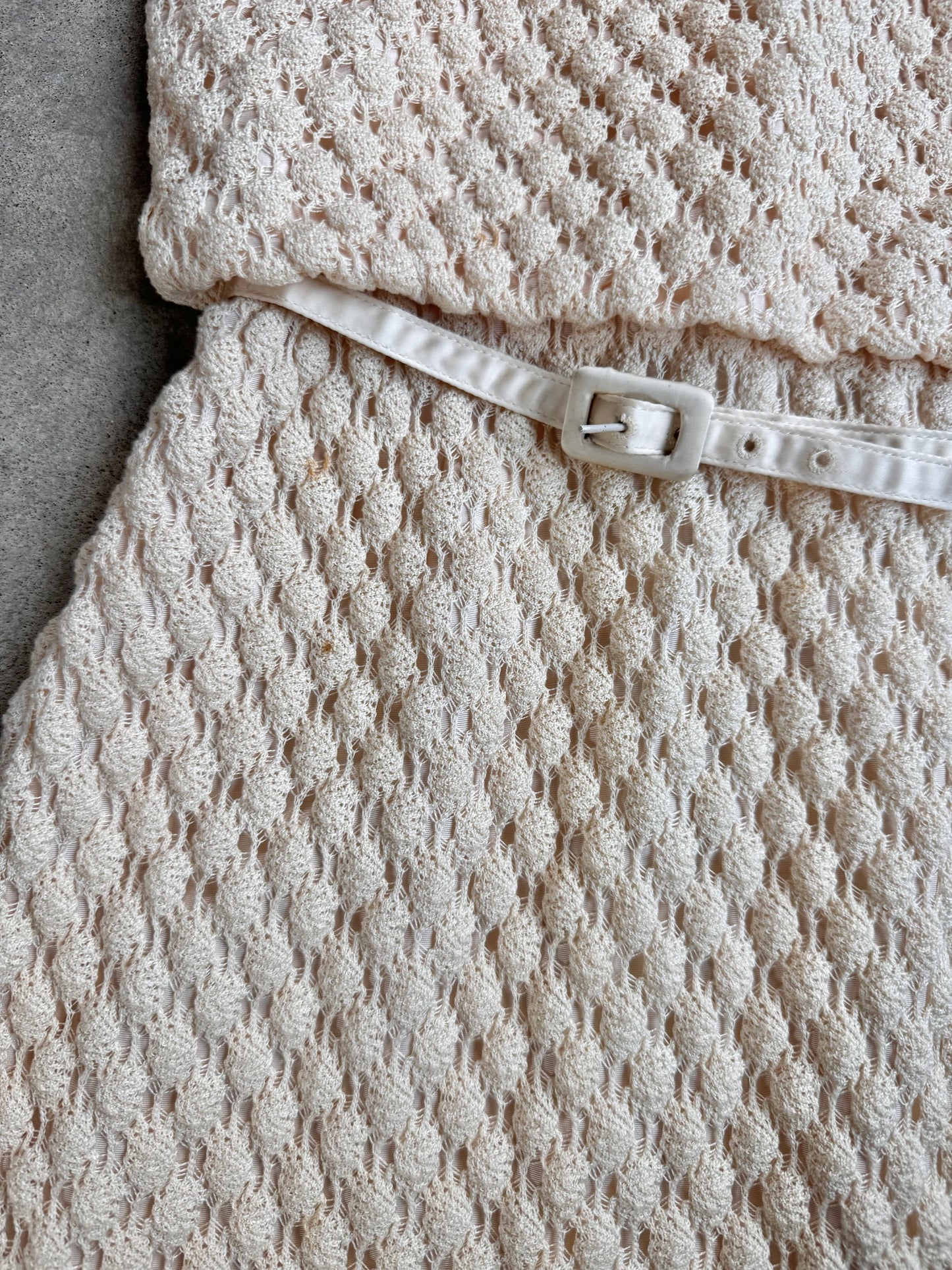 Vintage 1960s Tracy Petites Cream Crochet Belted Wiggle Dress | XS