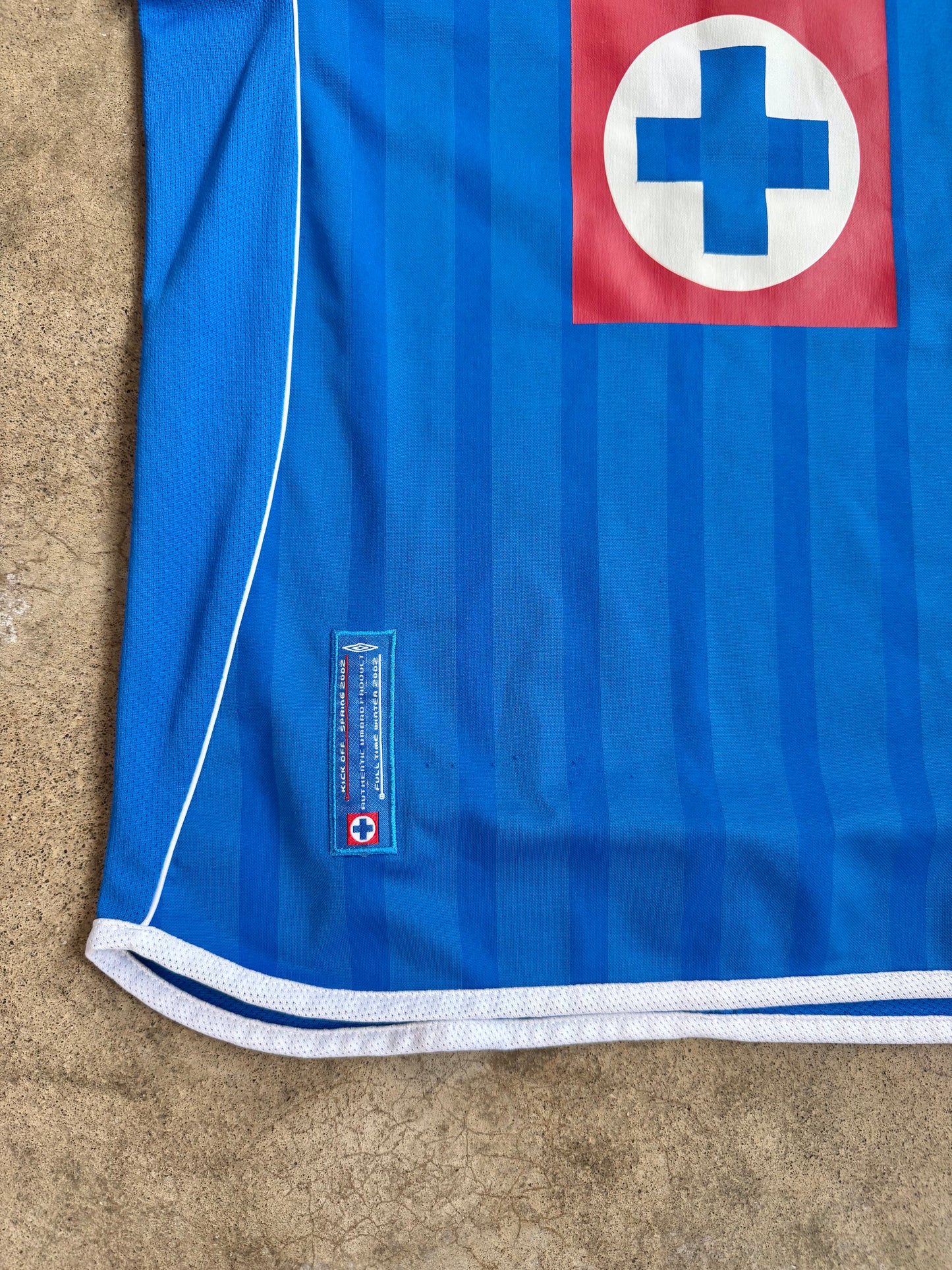 Vintage 2002 Umbro Cruz Azul Mexico Soccer Jersey | Medium
