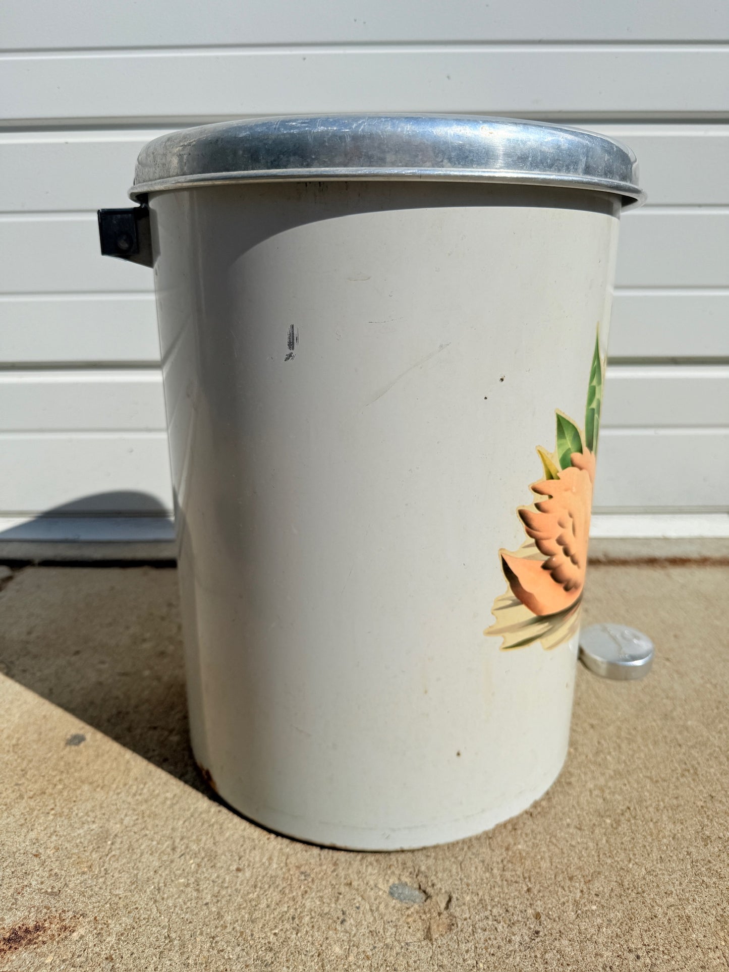 Vintage 1940s Beauty Can "Swan" Tin Trash Can