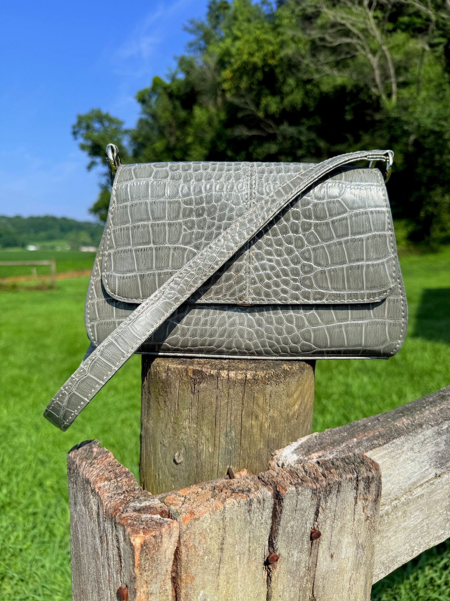 Vintage 1990s Liz Claiborne Grey Faux Croc Shoulder Bag