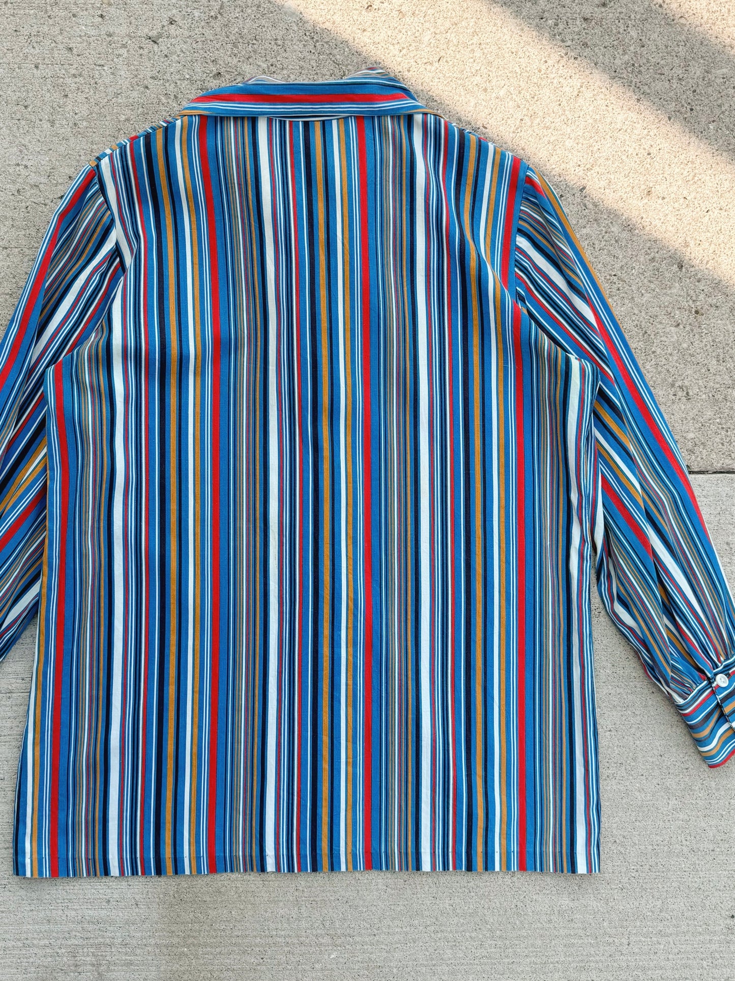 Vintage 1960s Striped O-Ring Zip Up Dagger Collar Shirt | M/L