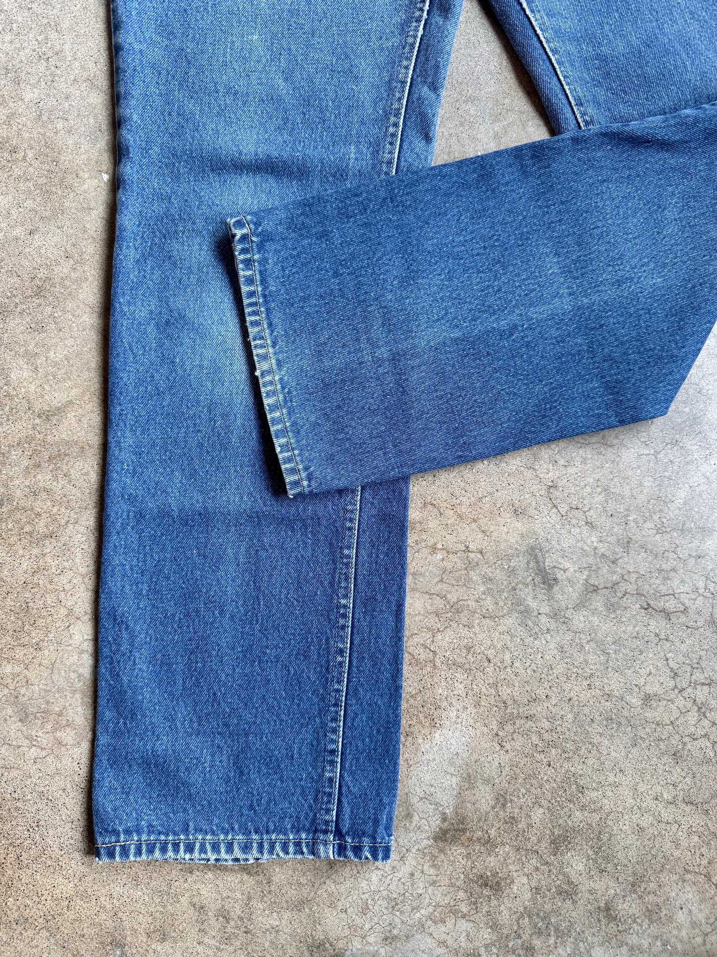 Vintage 1980s Lee Medium Wash High-Waisted Straight-Leg Jeans | Waist 29”